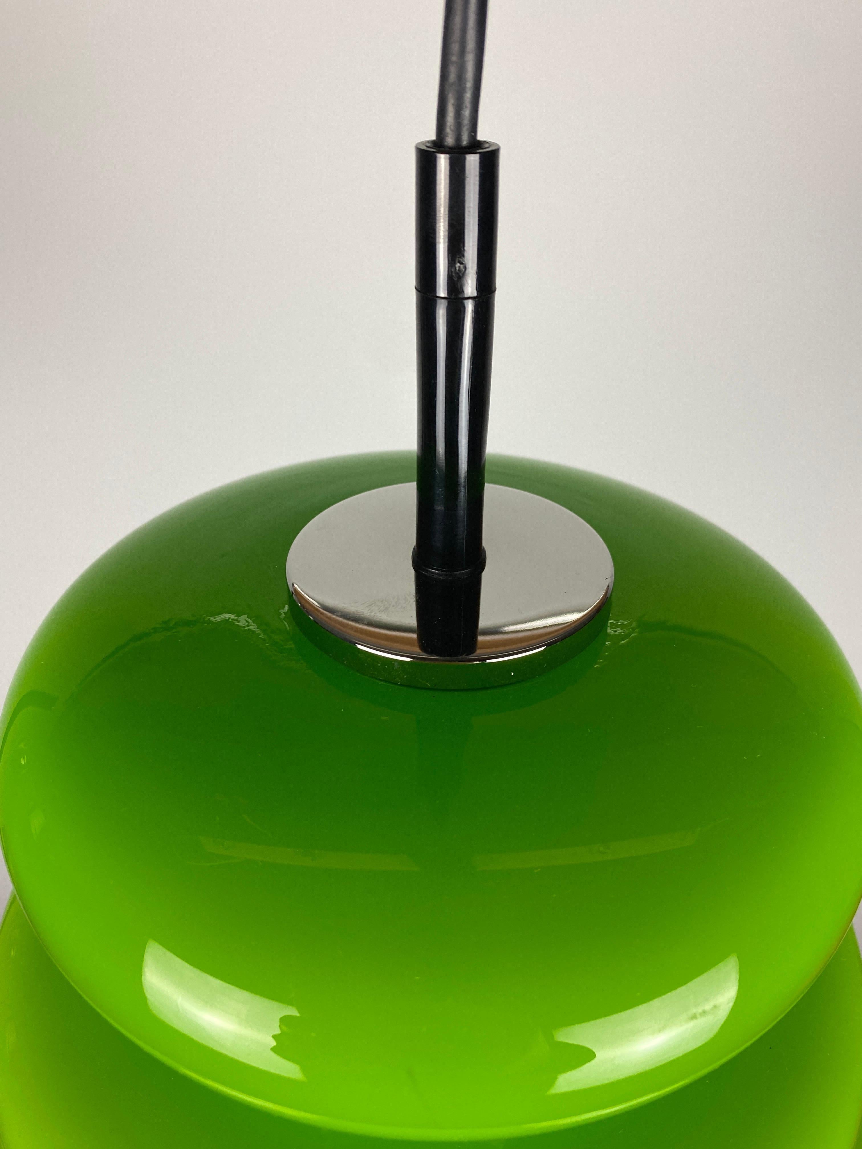 1 of 2 Vintage Rare Bright Green Glass Pendant Light by Peill and Putzler 1960 In Excellent Condition For Sale In TERHEIJDEN, NB