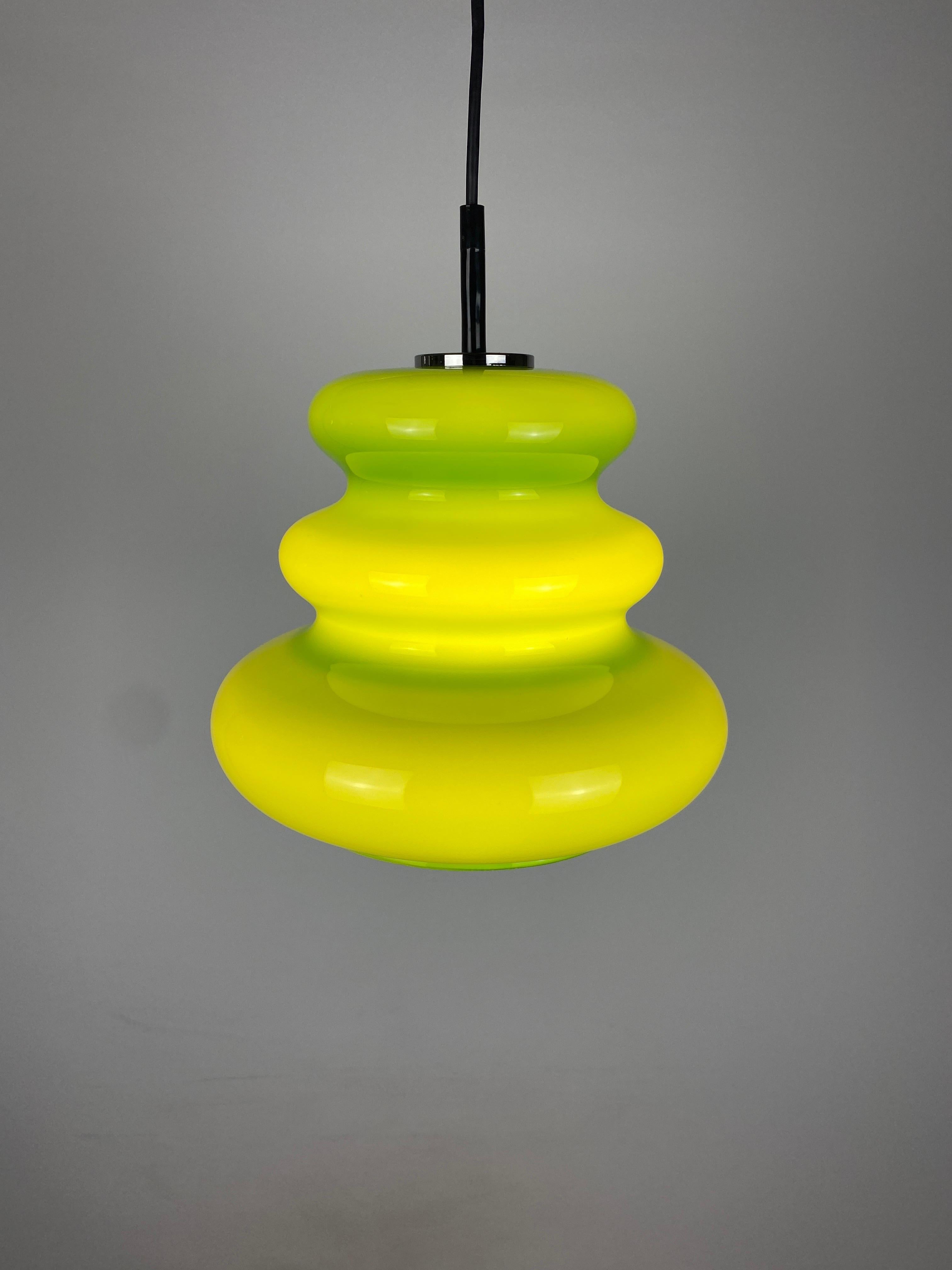1 of 2 Vintage Rare Bright Green Glass Pendant Light by Peill and Putzler 1960 For Sale 2