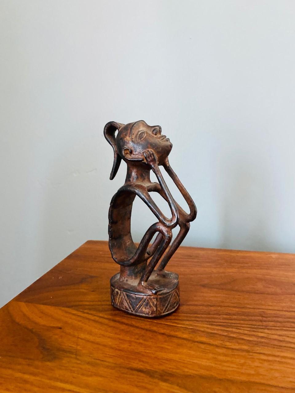 Primitivo Rara scultura tribale in bronzo dell'antenato d'epoca in vendita