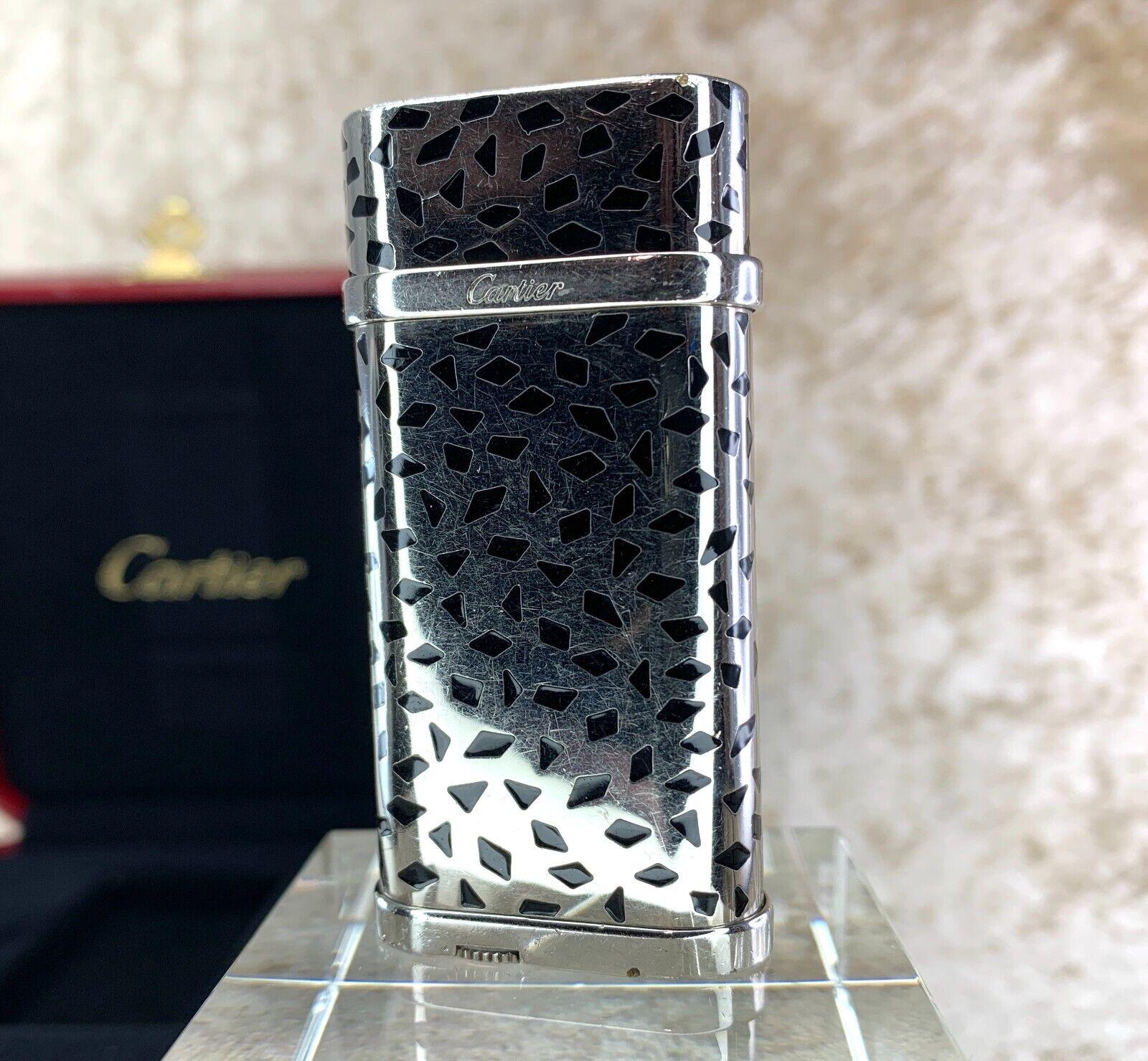 Accendino Cartier vintage e raro con smalto nero 