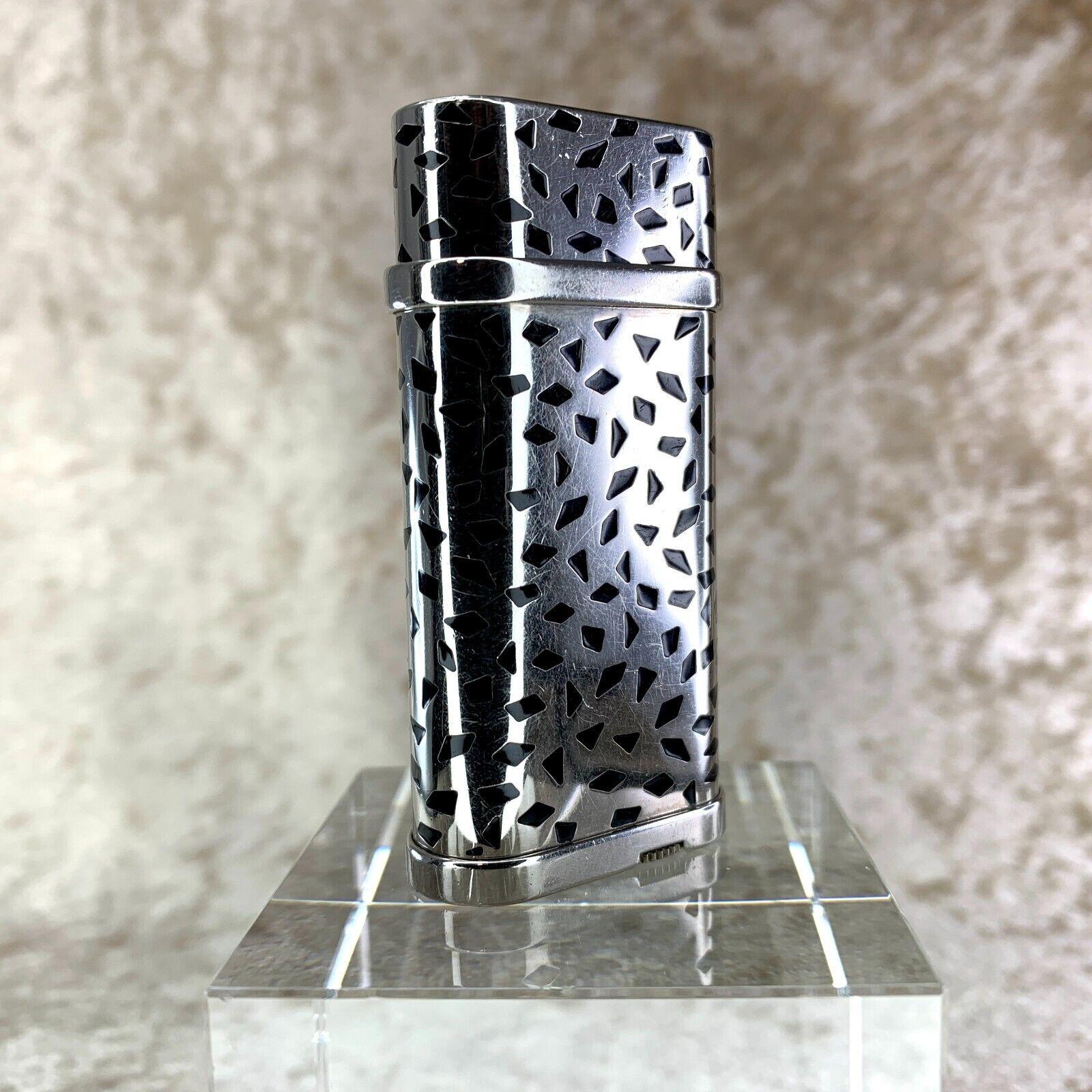Accendino Cartier vintage e raro con smalto nero 