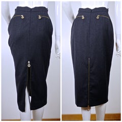 Vintage RARE CHANEL CC Medallion Zippered Pencil Skirt