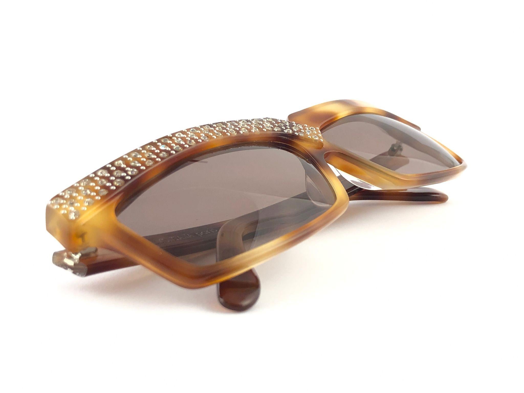 Brown Vintage Rare Claude Montana 555053 Smoking Tortoise& Rhinestones Sunglasses 1989 For Sale