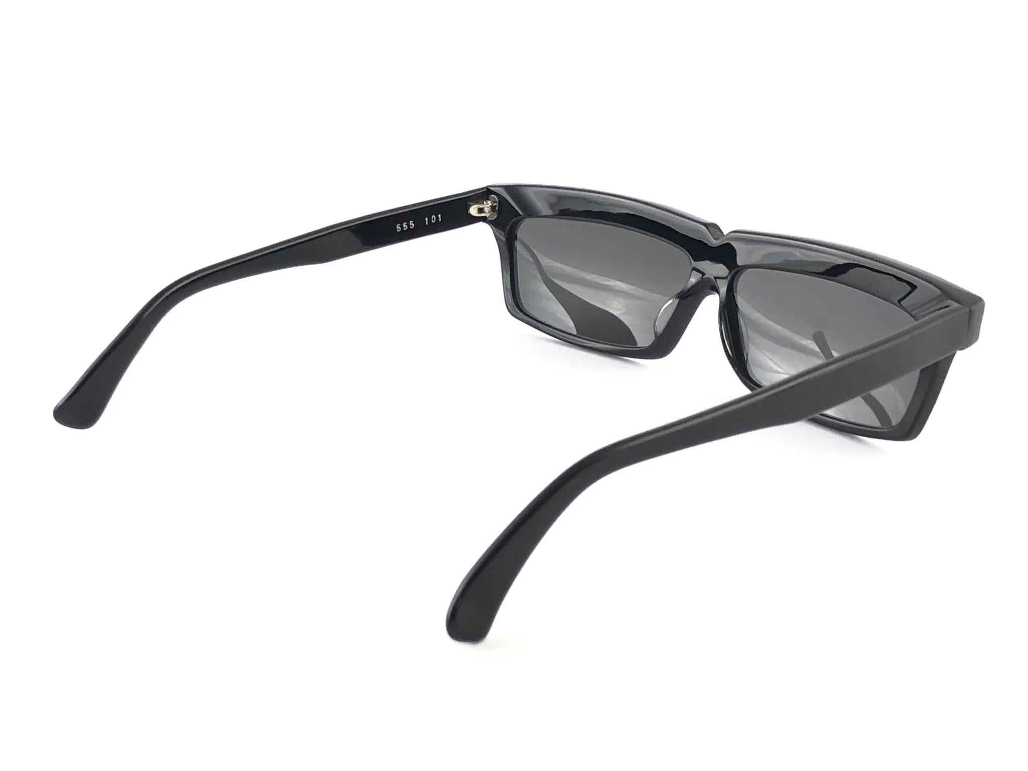 Vintage Raro Claude Montana 555101 Smoking Gafas de sol negro y diamantes de imitación 1989 en venta 3