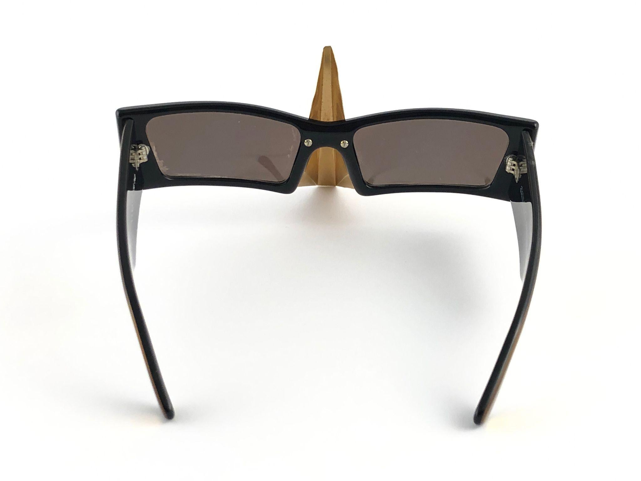 Vintage Rare Collector Alain Mikli AM 87 Nose Guard Avantgarde Sunglasses 1988 For Sale 3