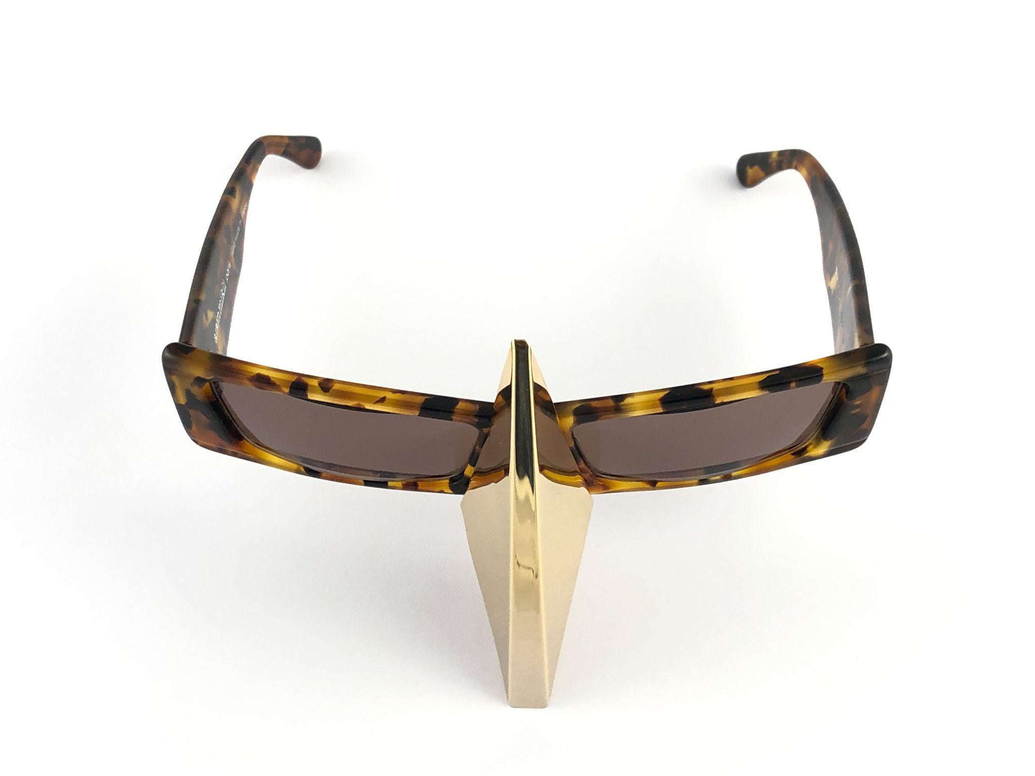 Alain Mikli, lunettes de soleil vintage rares « Nose Guard » avant-gardistes, collectionneur AM 89, 1988 en vente 6
