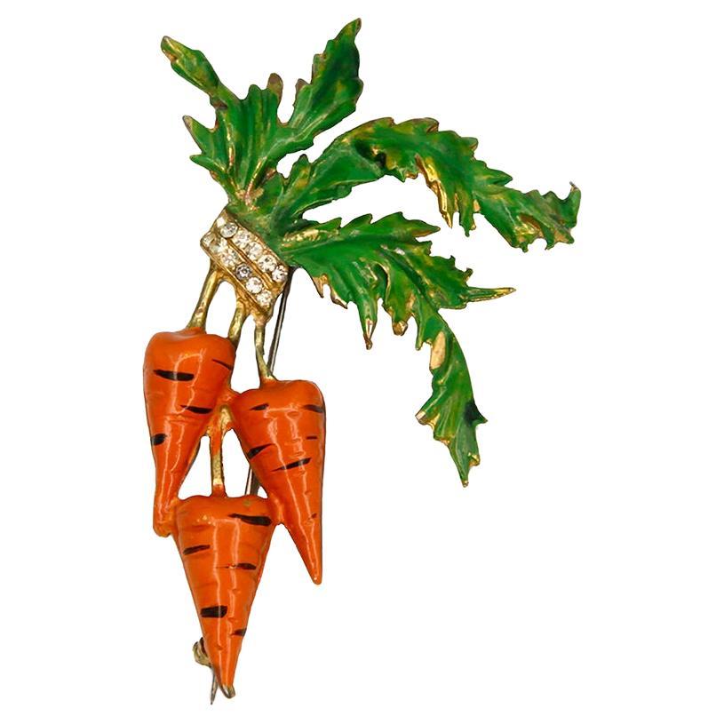 Rare broche vintage rare en émail Reja Carrot, années 1940 en vente