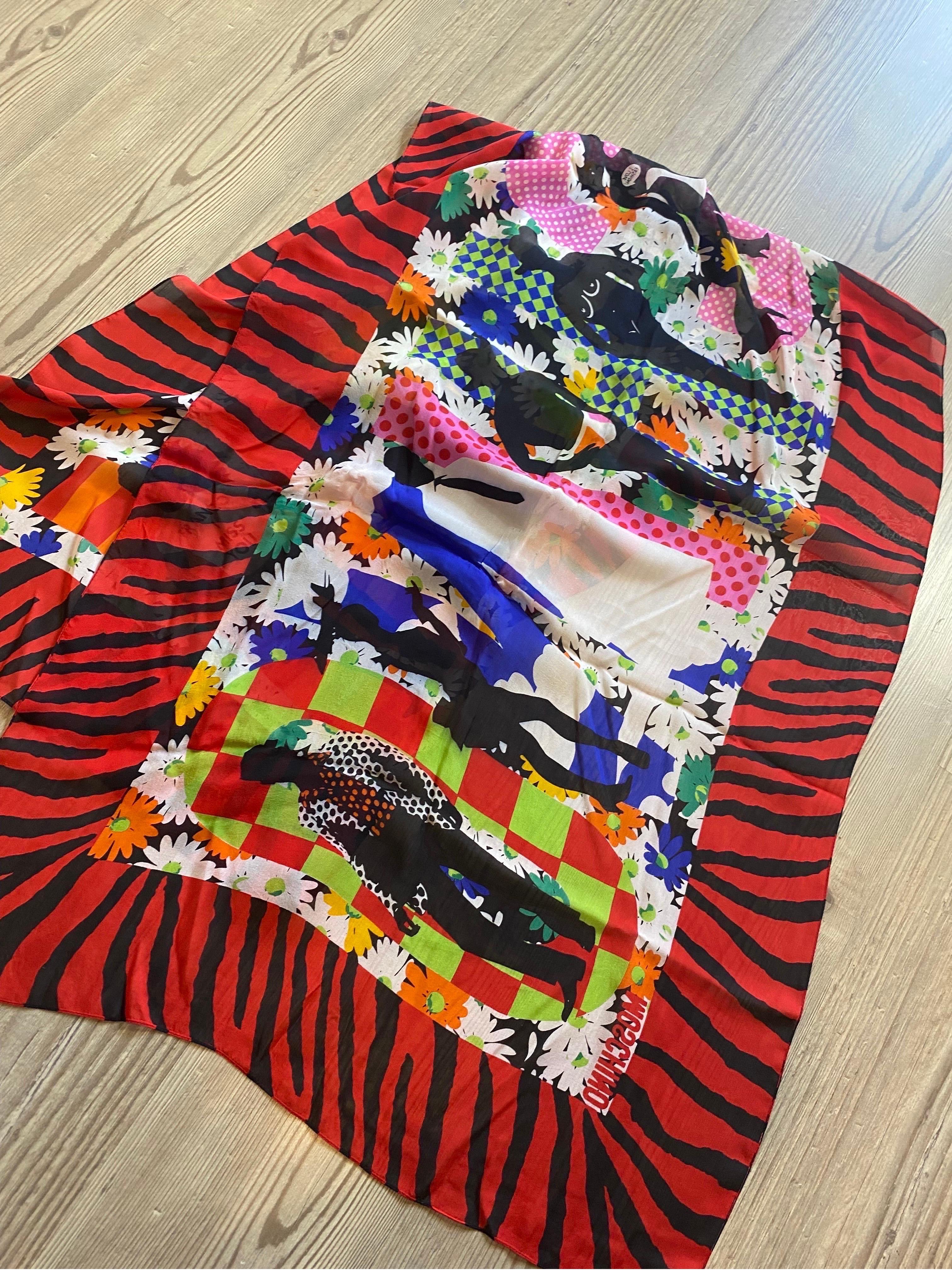 Raro foulard Moschino d'epoca in vendita 1