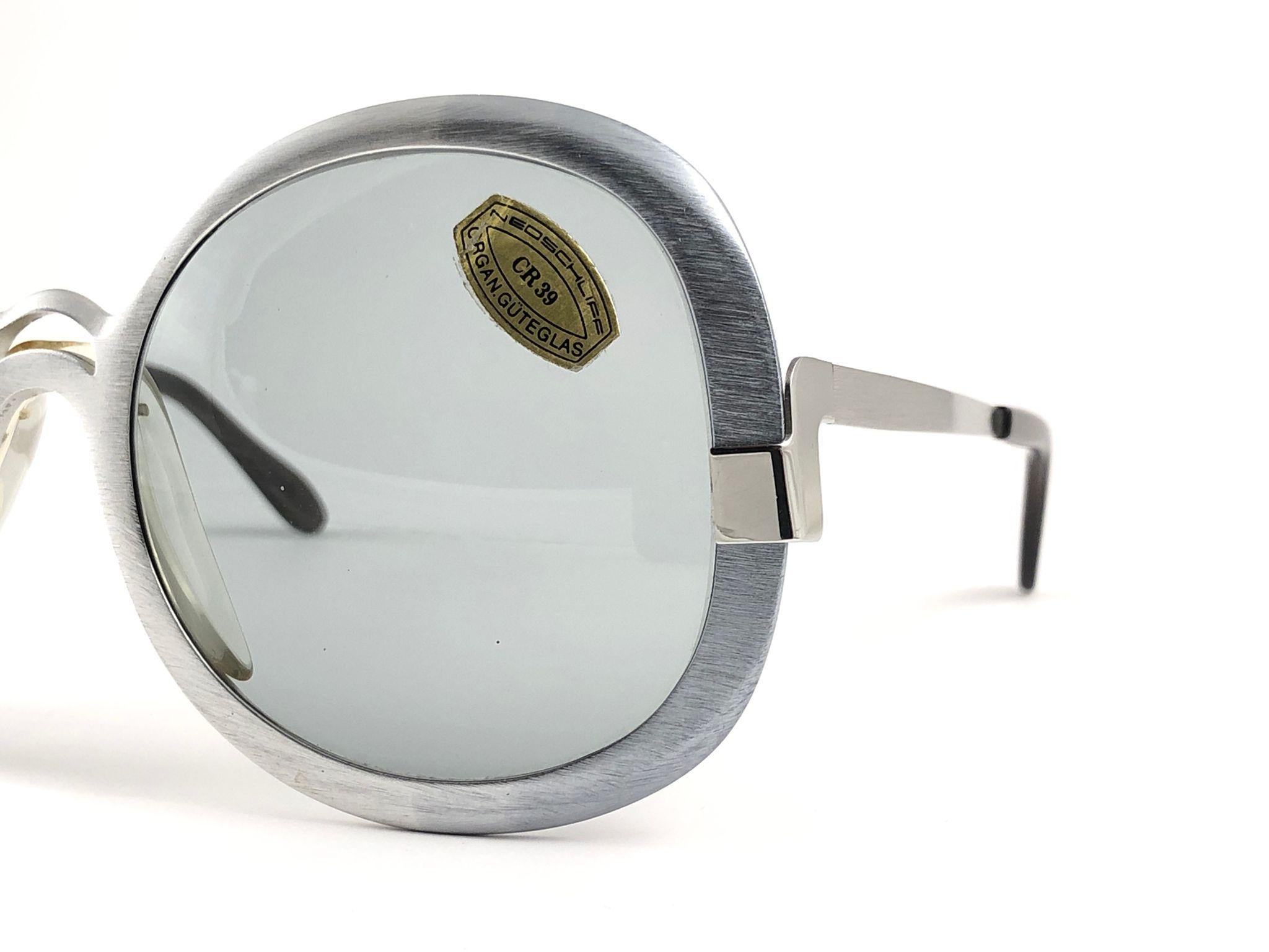 Women's Vintage Rare Neostyle Oversized Brushed Silver Light Lenses 1970 Sunglasses