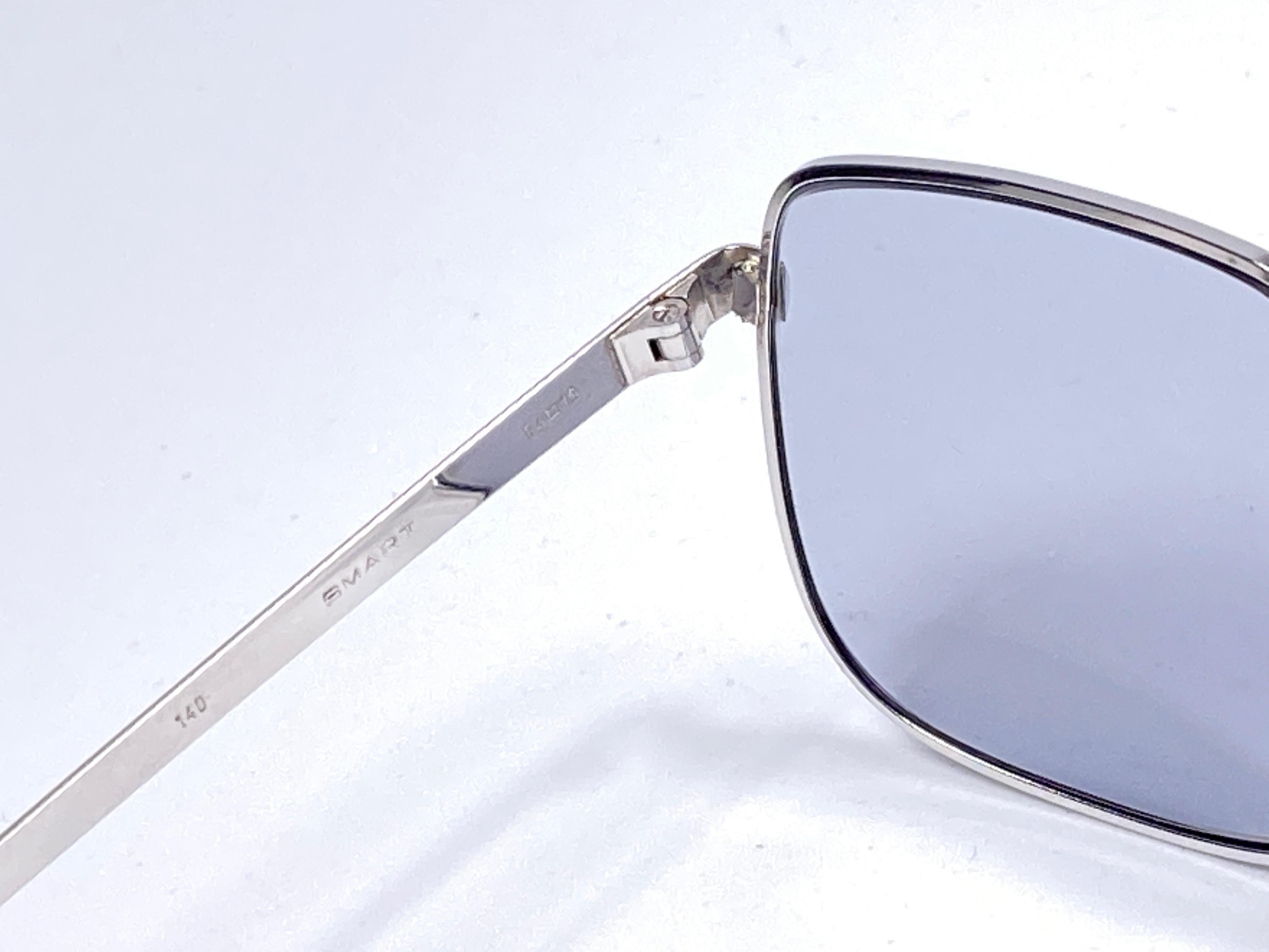 Rare lunettes de soleil vintage de style néo-style smart gris mat et argentées à monture réglable 1970 Excellent état - En vente à Baleares, Baleares