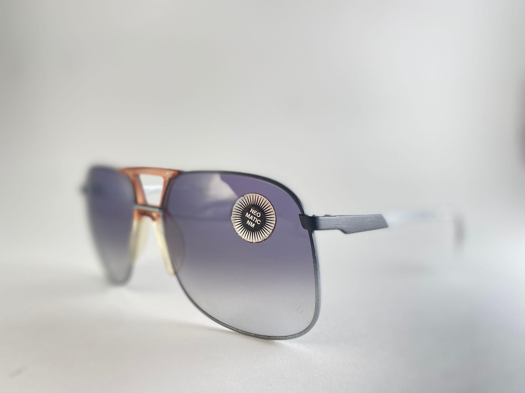 Sonnenbrille Circa 1970'S von Neostyle.  

Bitte beachten Sie dieses Element seine fast 50 Jahre alt und wurde auf einer privaten Sammlung, daher der Rahmen zeigen Zeichen der Abnutzung nach Alter und minimale Abnutzung. 
Hergestellt in