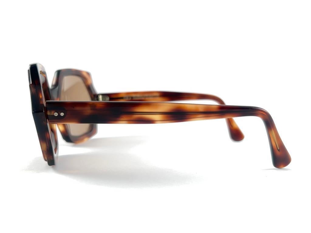 Vintage Rare Oliver Goldsmith Dark Tortoise Made In England 1970'S Sunglasses For Sale 8