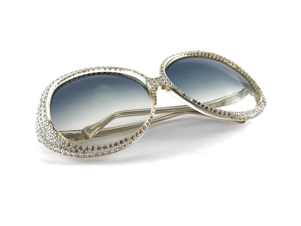 Seltene übergroße Vintage-Sonnenbrille von Oliver Goldschmiedeeisen mit Strasssteinen, 1960er Jahre, England im Angebot 5