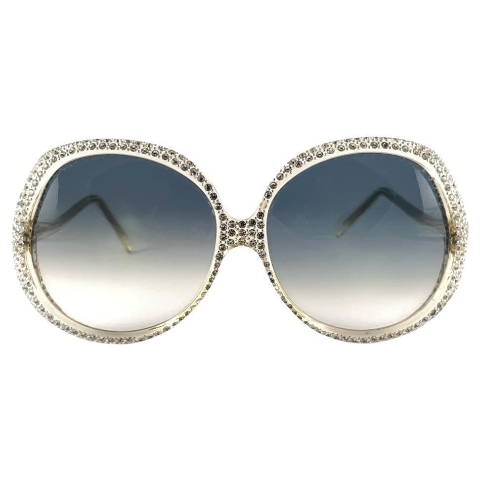 Seltene übergroße Vintage-Sonnenbrille von Oliver Goldschmiedeeisen mit Strasssteinen, 1960er Jahre, England im Angebot