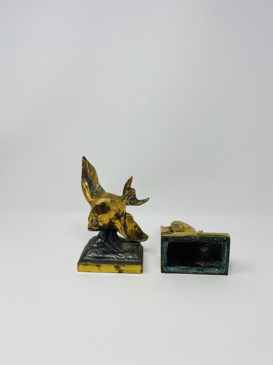 Vintage Rare Pair of Brass Flying Fish Bookends, 1930s For Sale 2