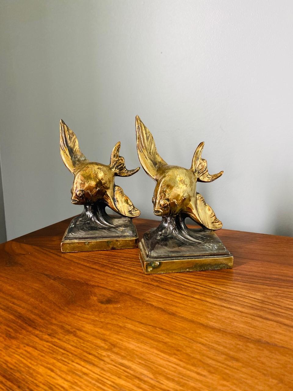 Italian Vintage Rare Pair of Brass Flying Fish Bookends, 1930s For Sale
