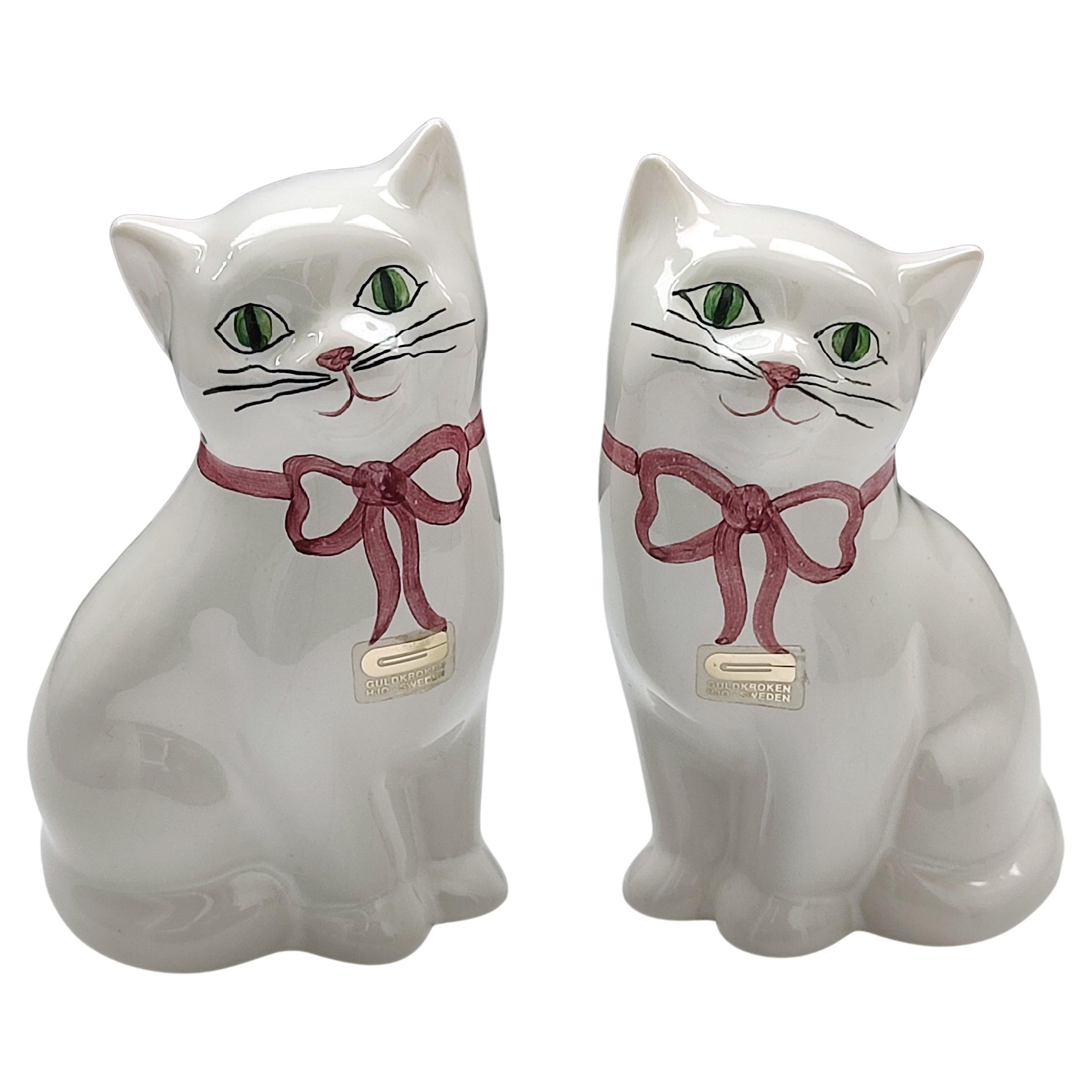 Collectible Pair of Vintage Porcelain Cats 1970s For Sale