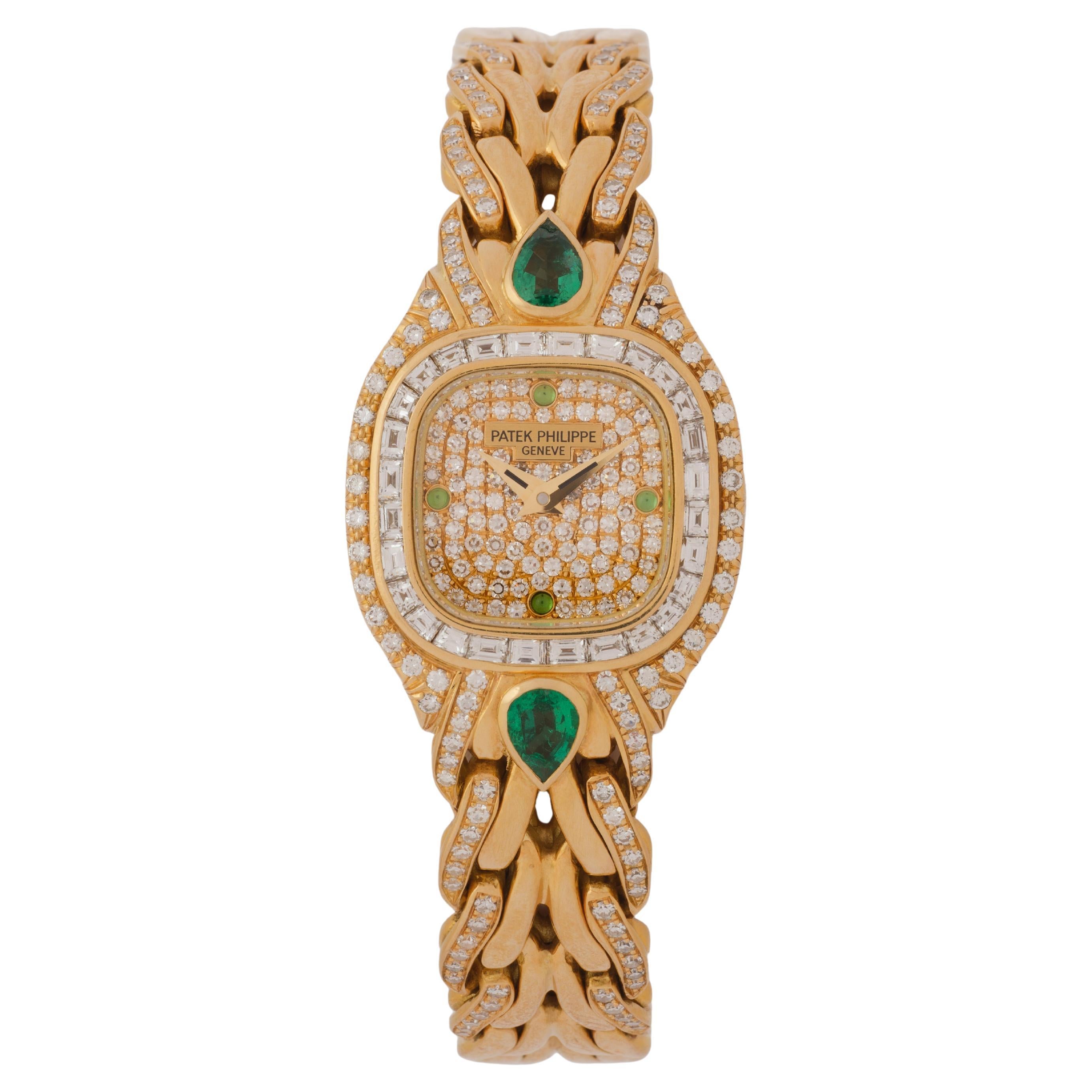 Vintage Rare Patek Philippe La Flamme Model 4806 Smaragde und Diamanten im Angebot