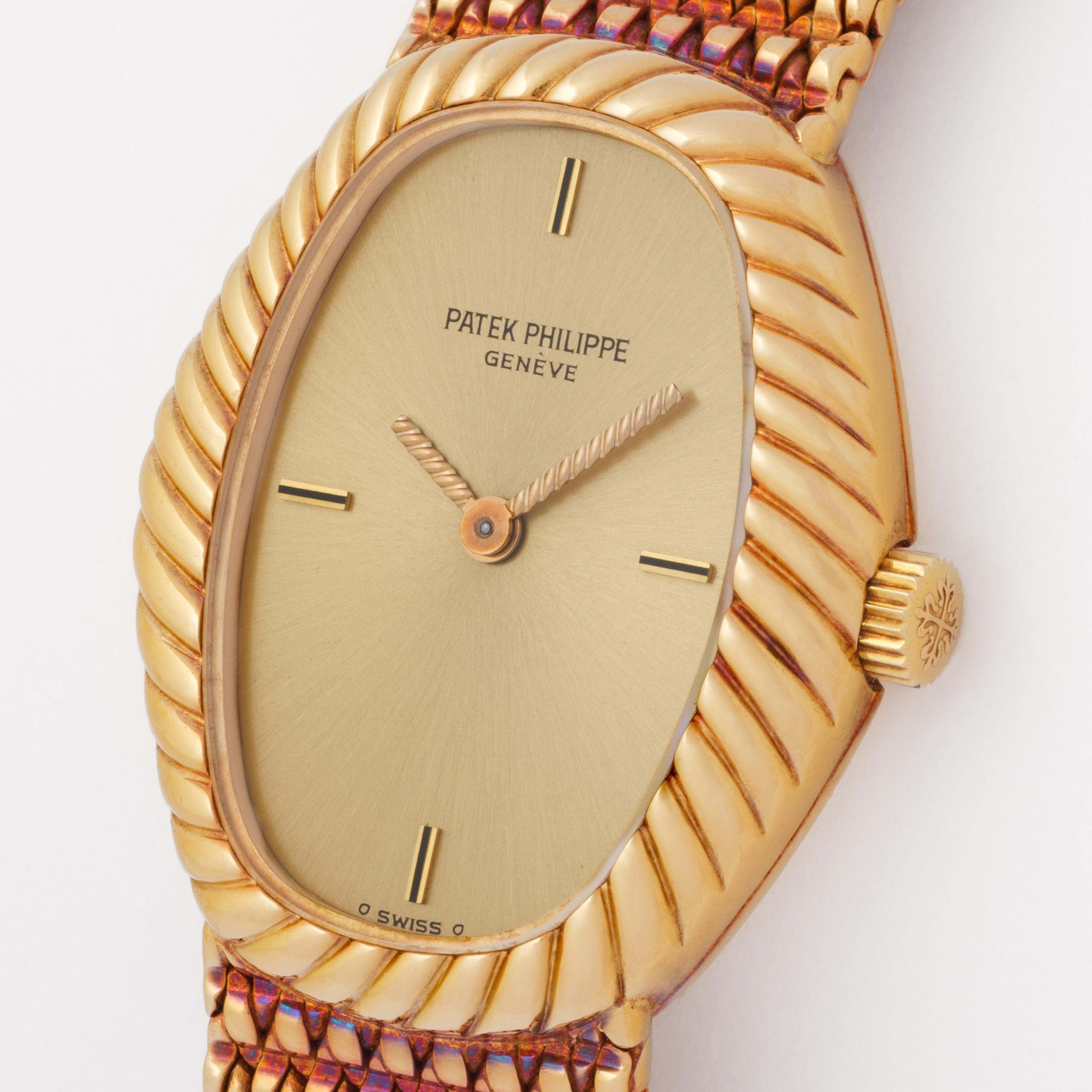 Women's or Men's Vintage Rare Patek Philippe Model 4462/1 18 Karat Yellow Gold Watch For Sale