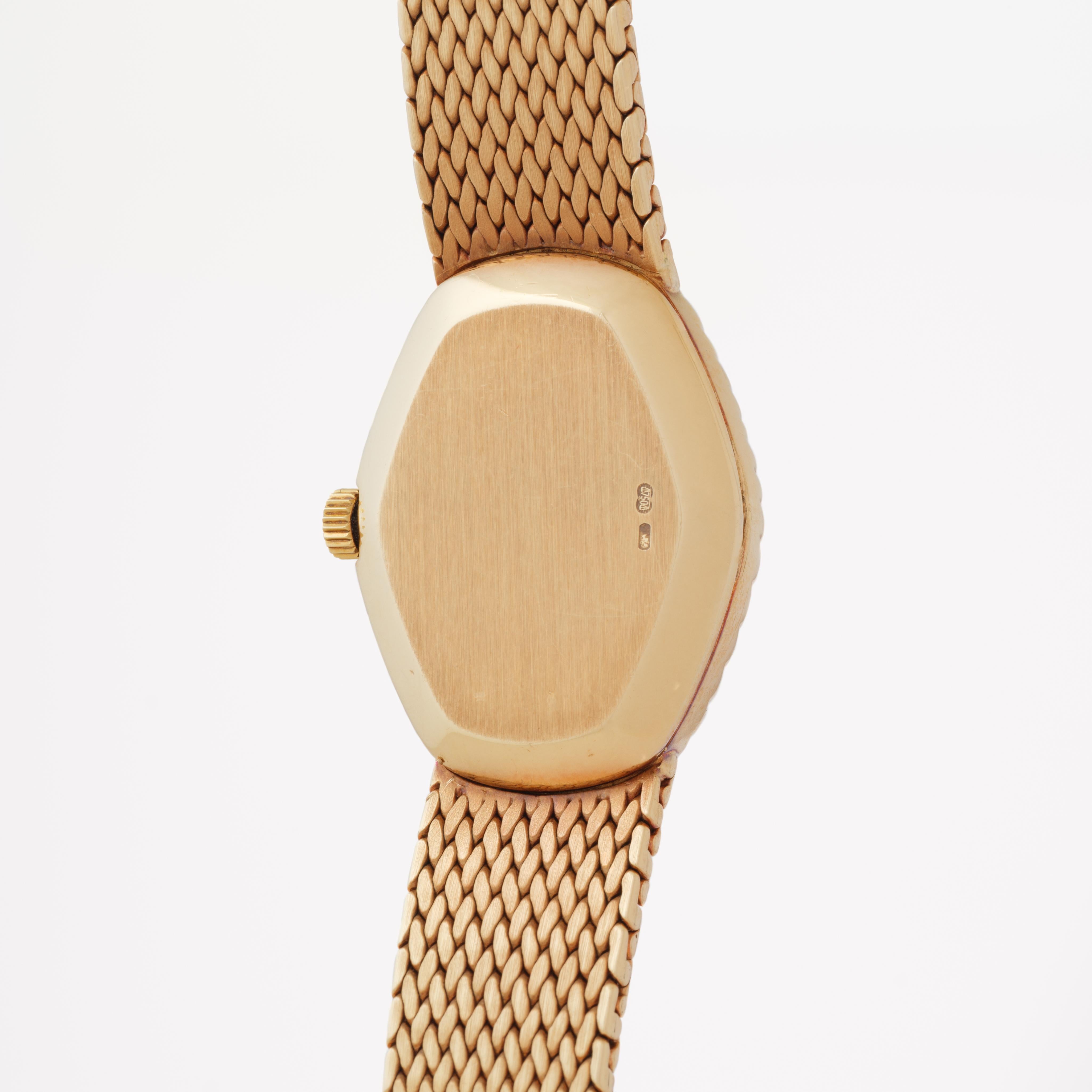 Vintage Rare Patek Philippe Model 4462/1 18 Karat Yellow Gold Watch For Sale 1