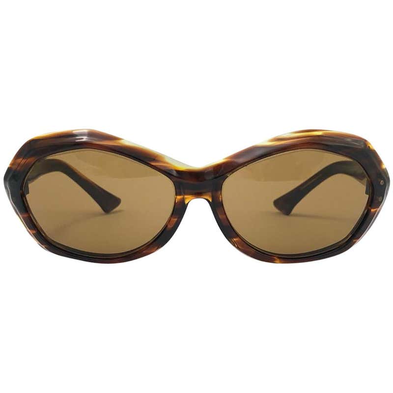 Vintage and Designer Sunglasses - 2,665 For Sale at 1stDibs - Page 9
