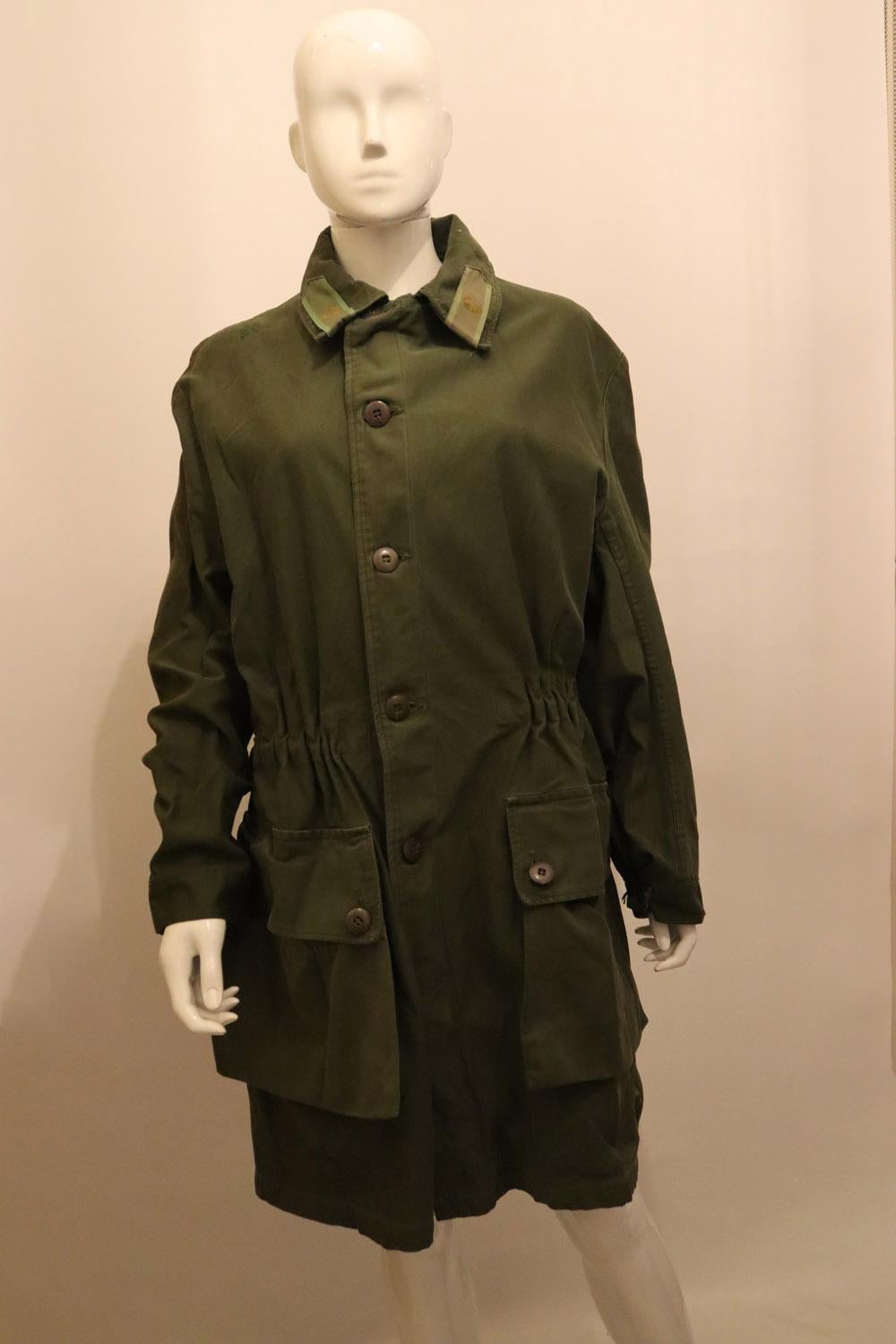 Vintage rare Swedish C52 Kahki Jacket In Good Condition For Sale In London, GB
