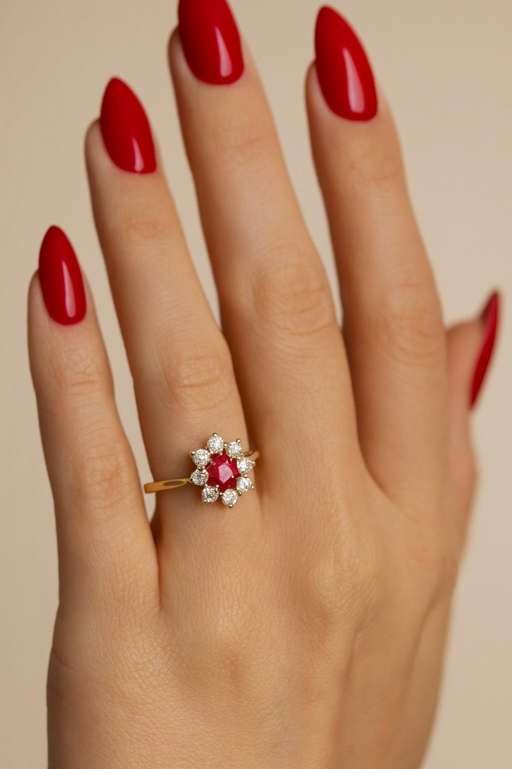 Women's or Men's Vintage Rare Tiffany 18K Yellow Gold Ruby Diamond Ring For Sale