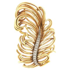 Vintage Rare Tiffany & Co. 18K Mid-Century Plumed Feather Brooch w/Diamond Spine