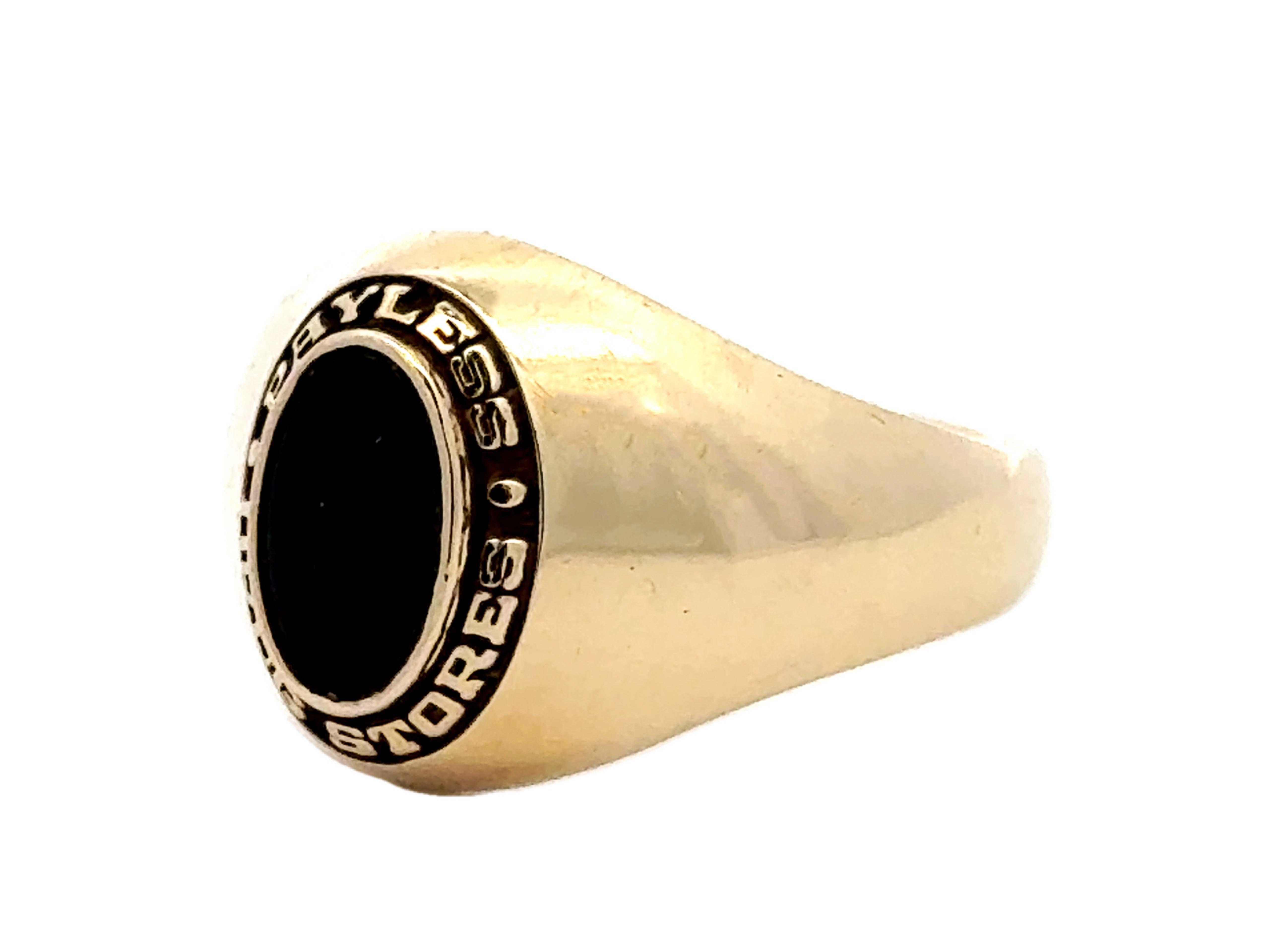 Vintage Rare Tiffany & Co. Payless Drug Stores Onyx Pinky Ring In Excellent Condition For Sale In Honolulu, HI