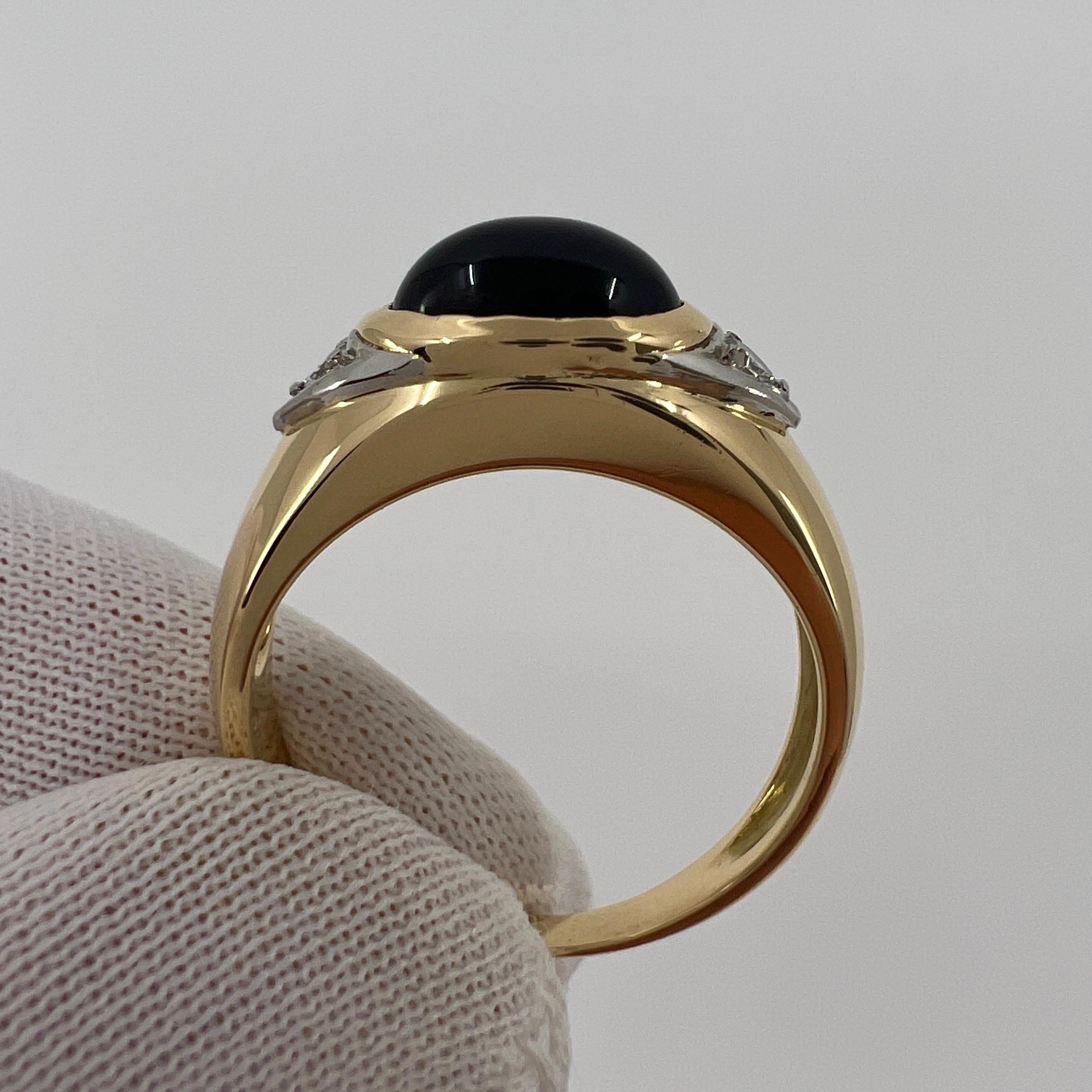 Vintage Rare Van Cleef & Arpels Onyx & Diamond 18k Gold Oval Cabochon Dome Ring In Excellent Condition For Sale In Birmingham, GB