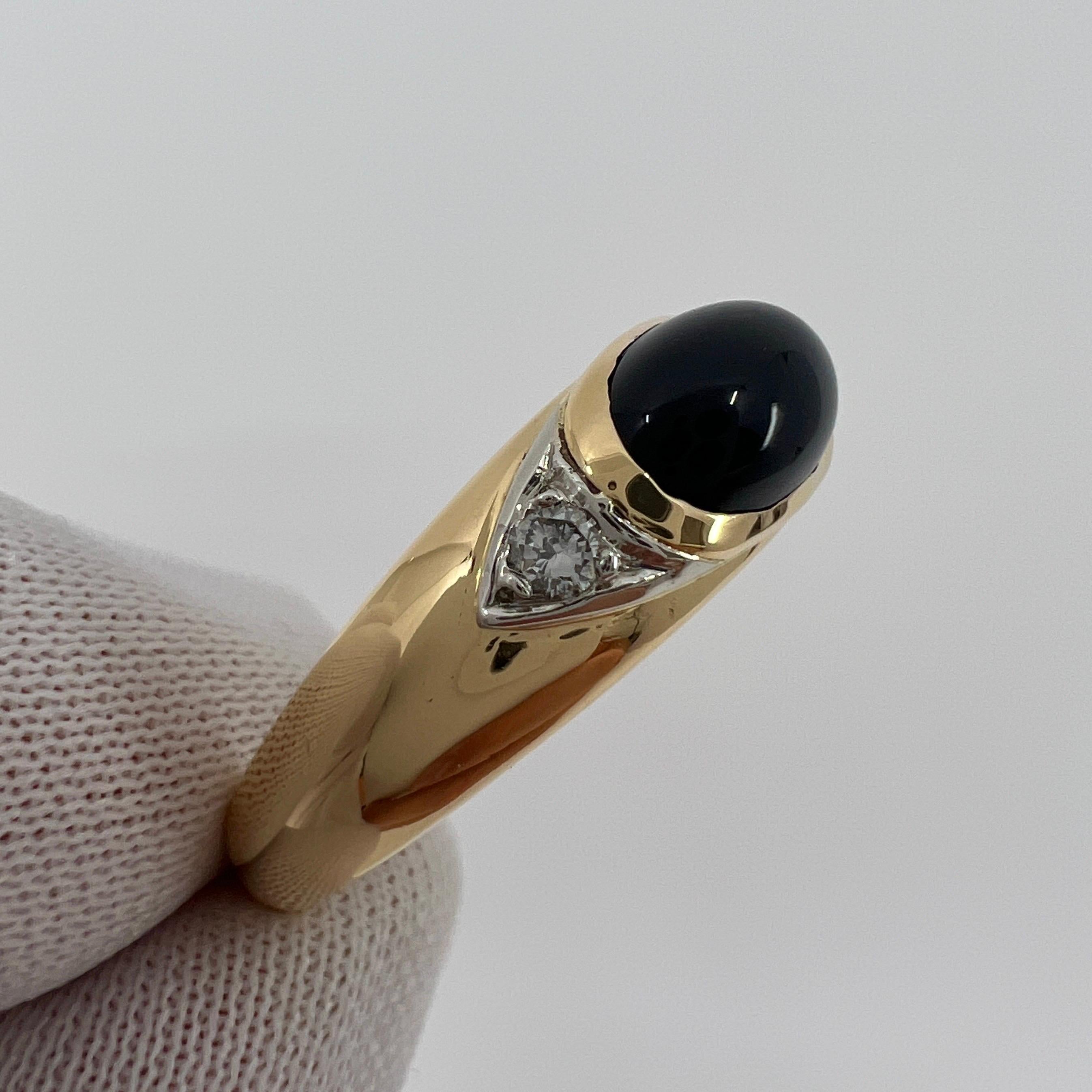 Women's or Men's Vintage Rare Van Cleef & Arpels Onyx & Diamond 18k Gold Oval Cabochon Dome Ring For Sale