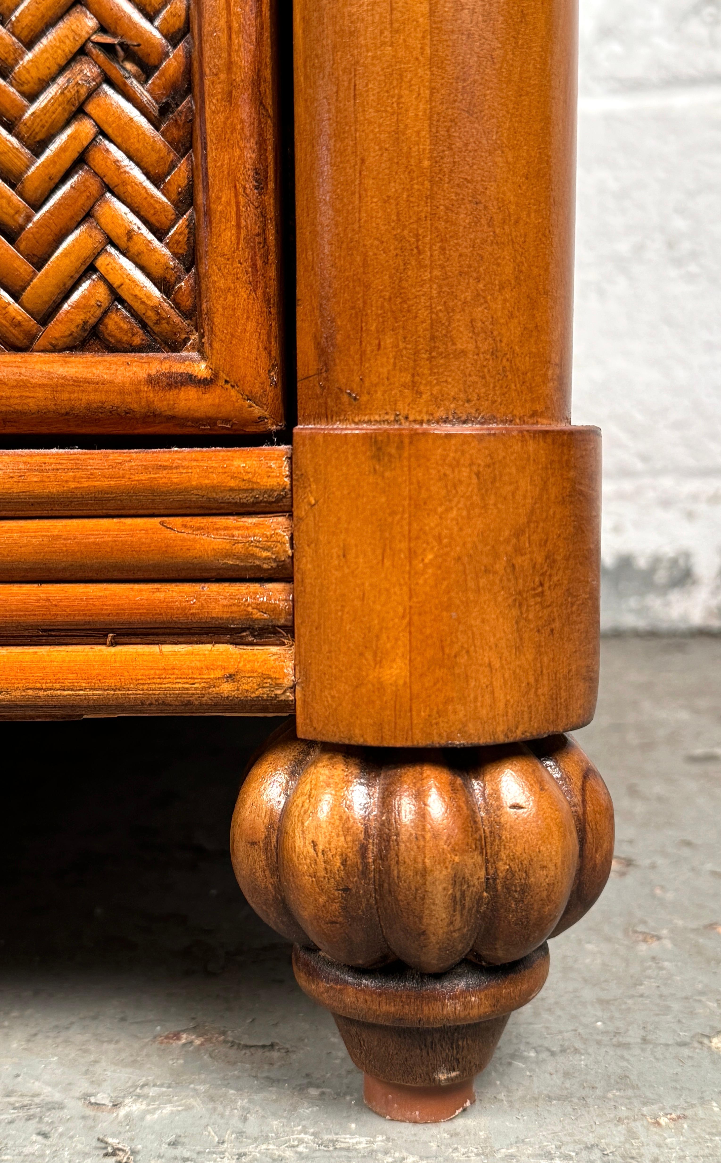 Comò a sette cassetti in rattan e bambù vintage in vendita 3