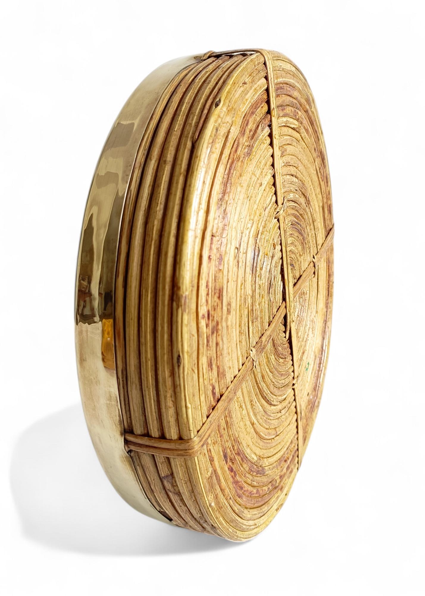 Centrotavola rotondo grande in rattan e ottone, Italia, anni '60 in vendita 4