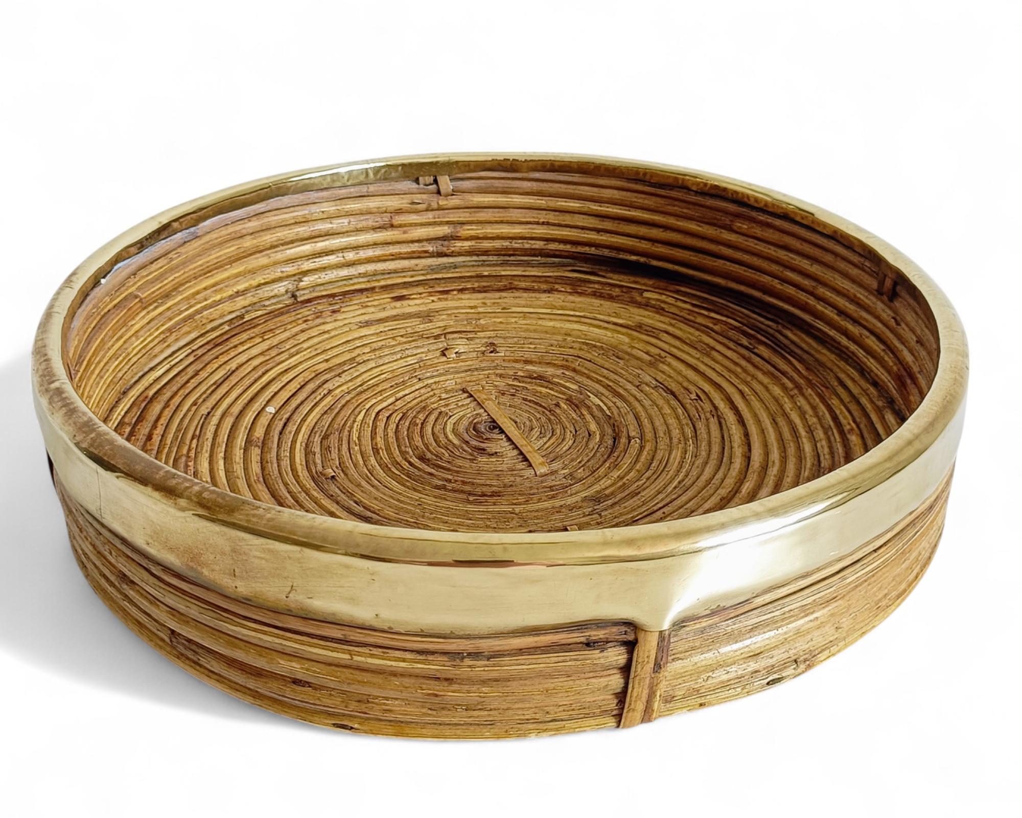 Centrotavola rotondo grande in rattan e ottone, Italia, anni '60 in vendita 7