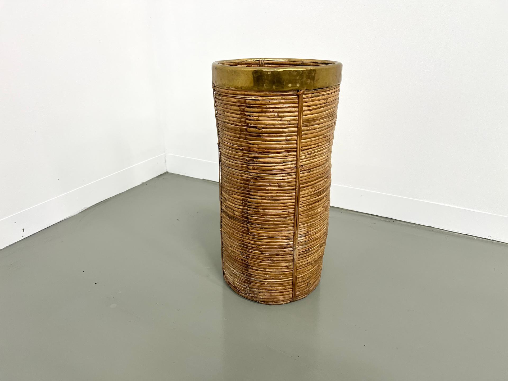 Mid-Century Modern Vintage rattan and brass umbrella stand, Italy 1970s For Sale