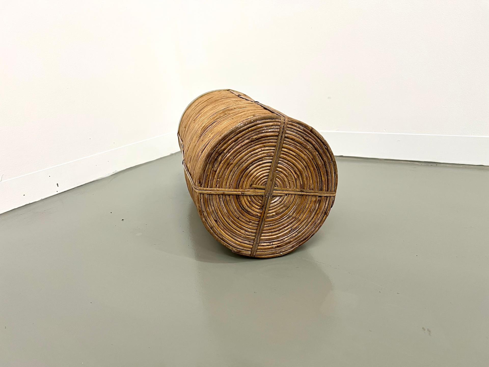 Vintage rattan and brass umbrella stand, Italy 1970s For Sale 2