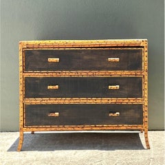 Commode vintage à trois tiroirs en rotin et en toile de jute
