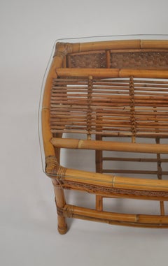 Table basse vintage en rotin et osier avec plateau en verre, années 1960