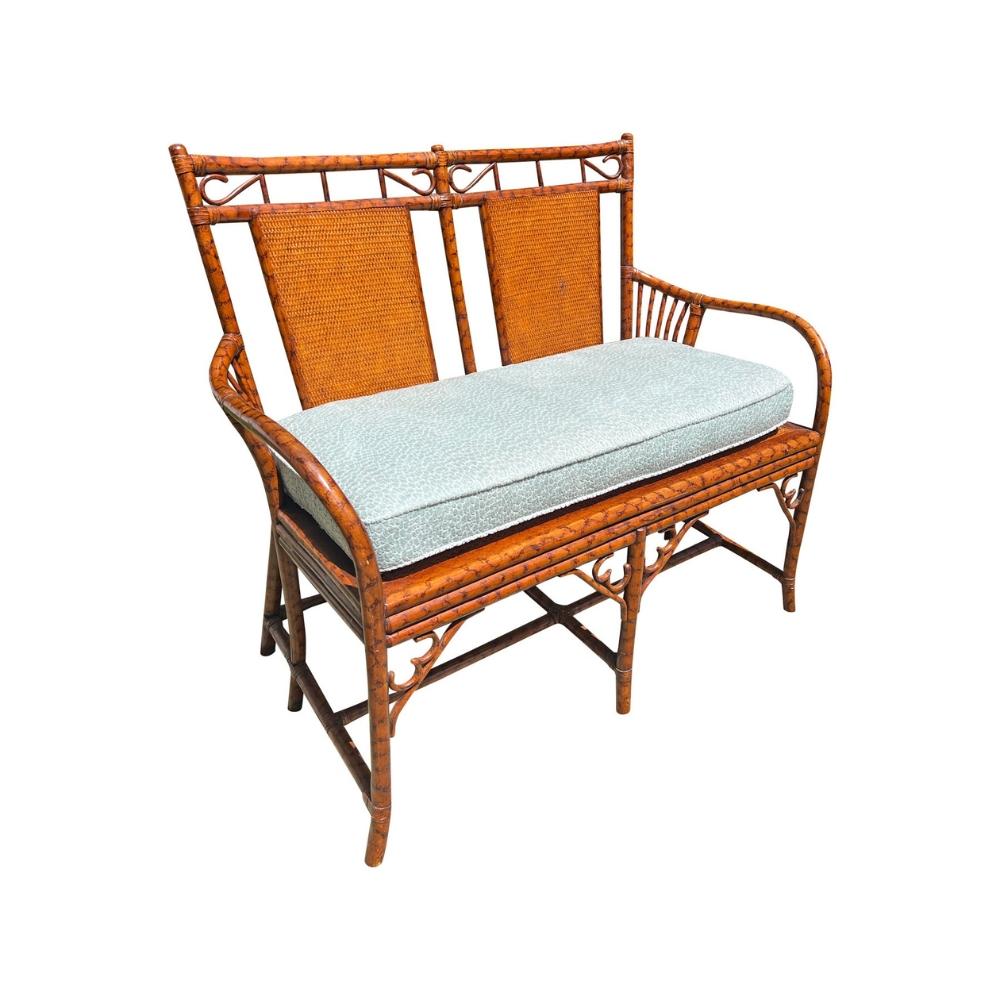 Banco Settee vintage de ratán y bambú de estilo Chinoiserie Ratán en venta