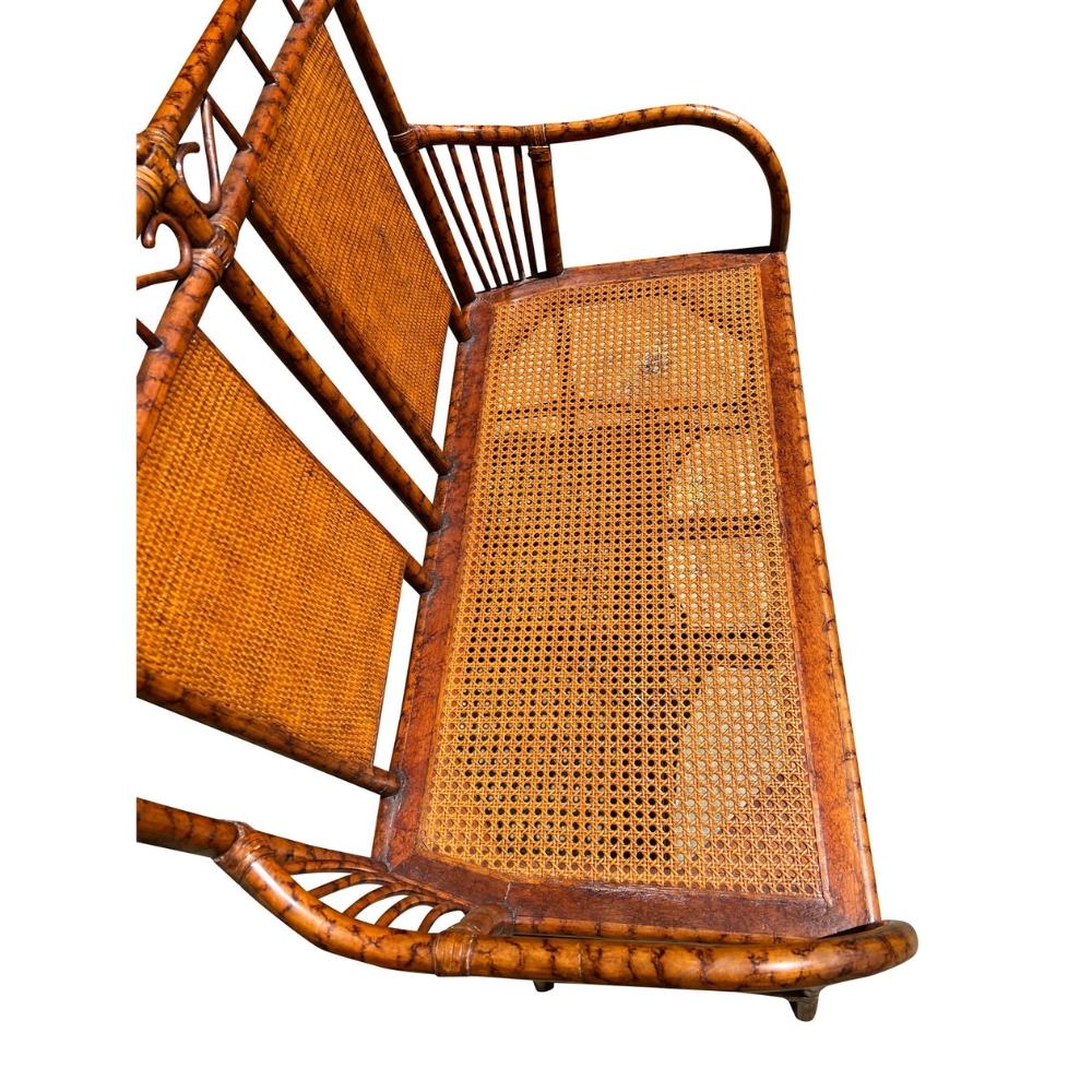 Banco Settee vintage de ratán y bambú de estilo Chinoiserie en venta 2