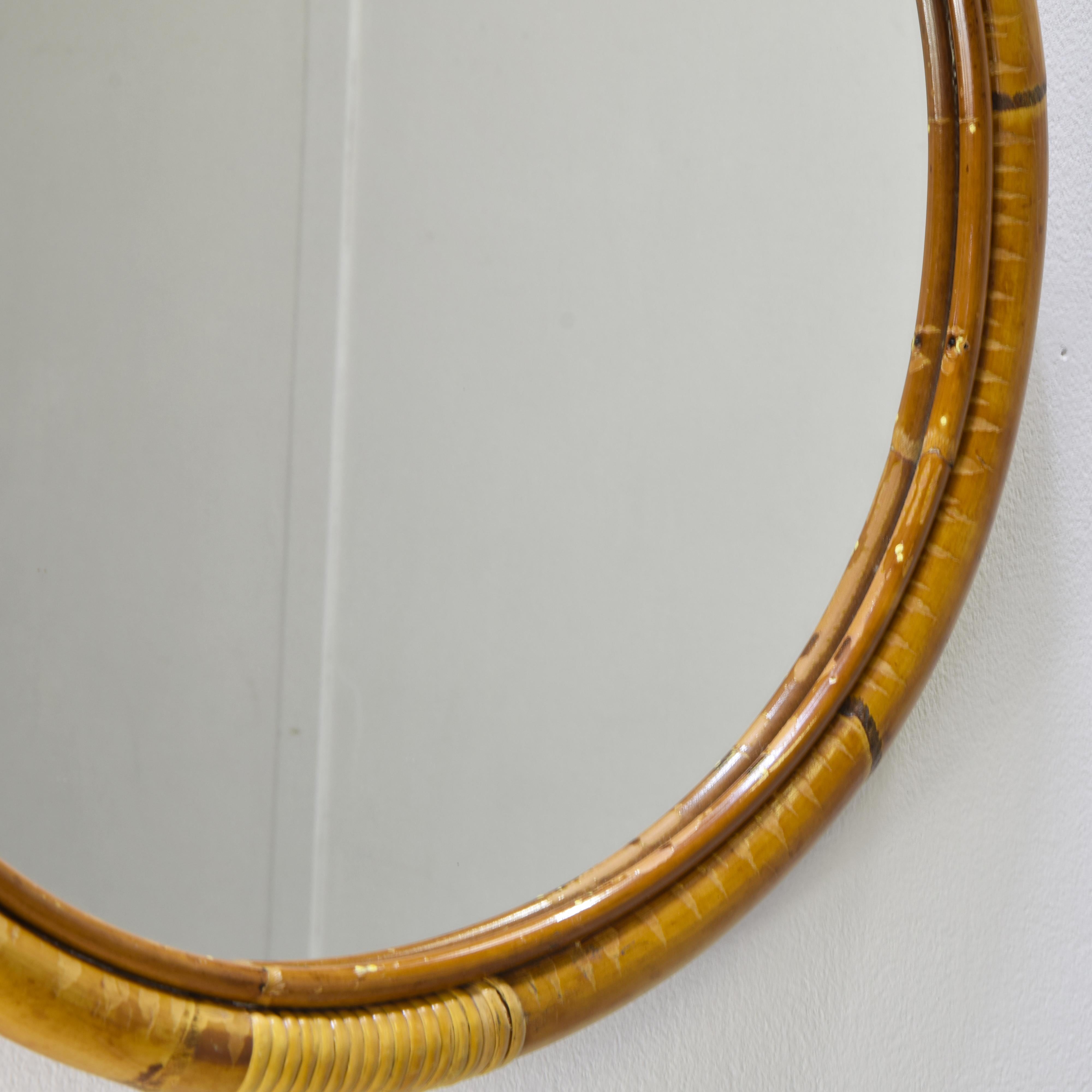 italien Miroir circulaire vintage en rotin et bambou 70s en vente