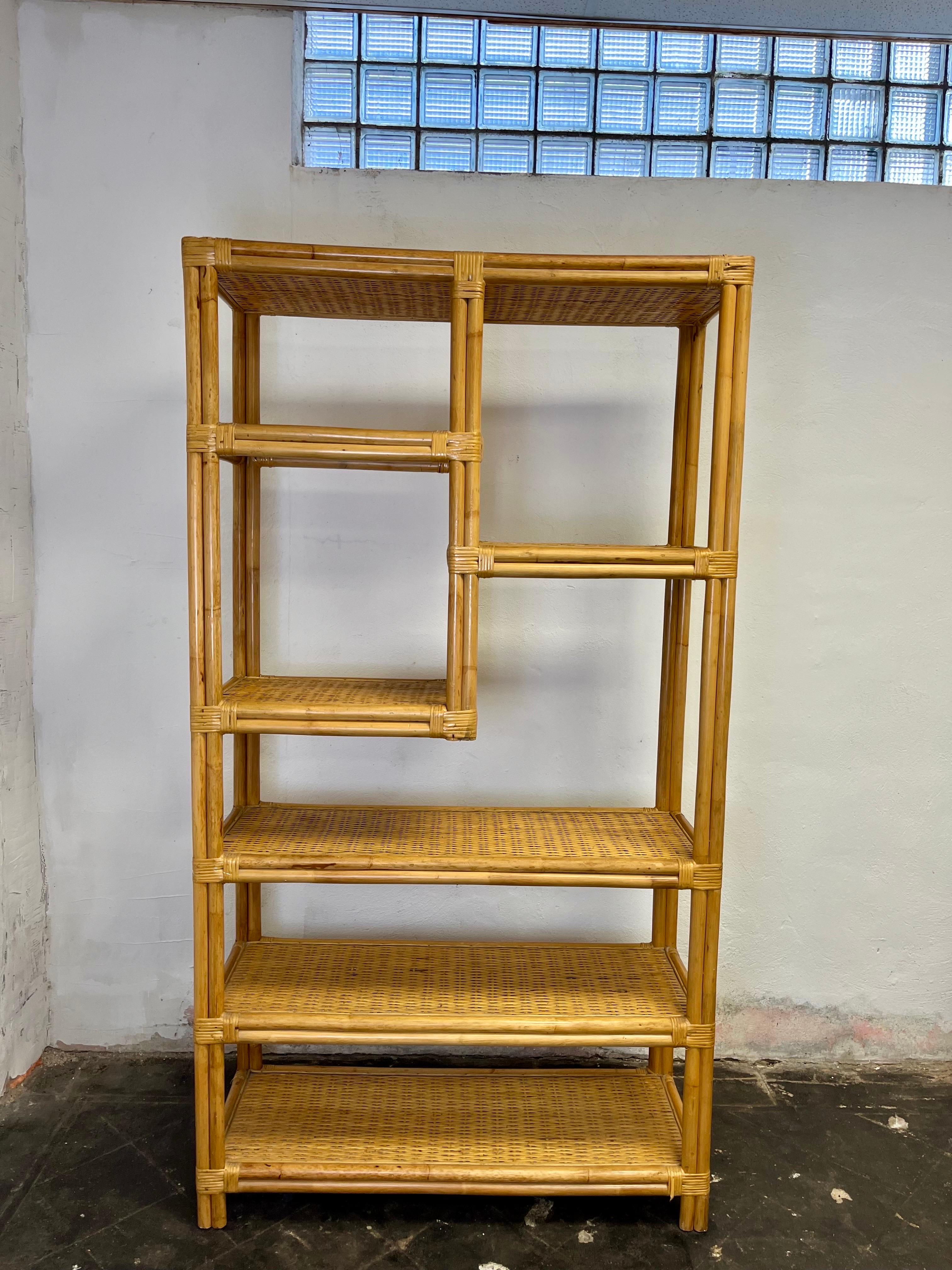 Estantería vintage de ratán y bambú Bambú en venta