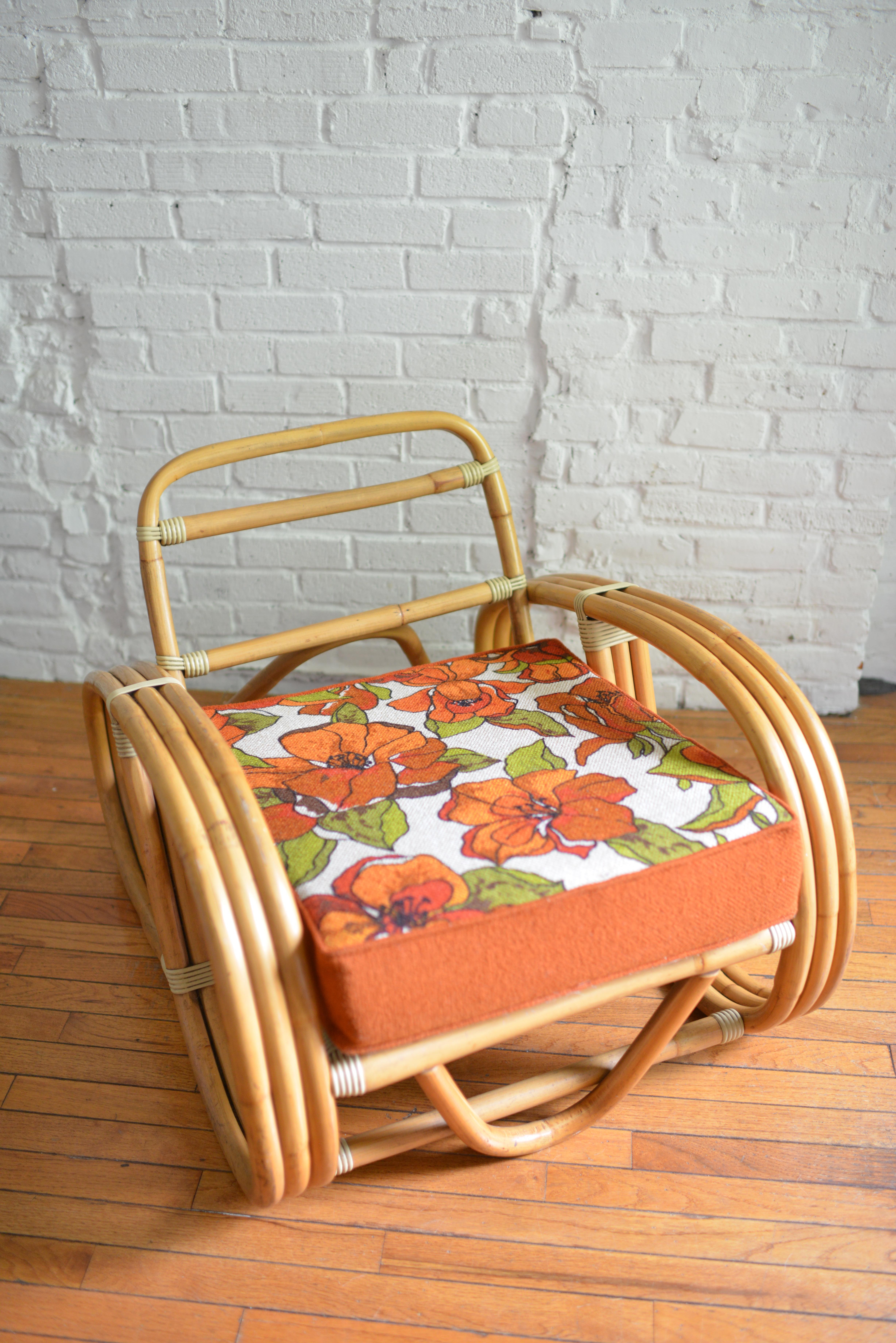 Paul Frankl-Style Rattan Bamboo Pretzel Lounge Chair In Good Condition For Sale In Brooklyn, NY