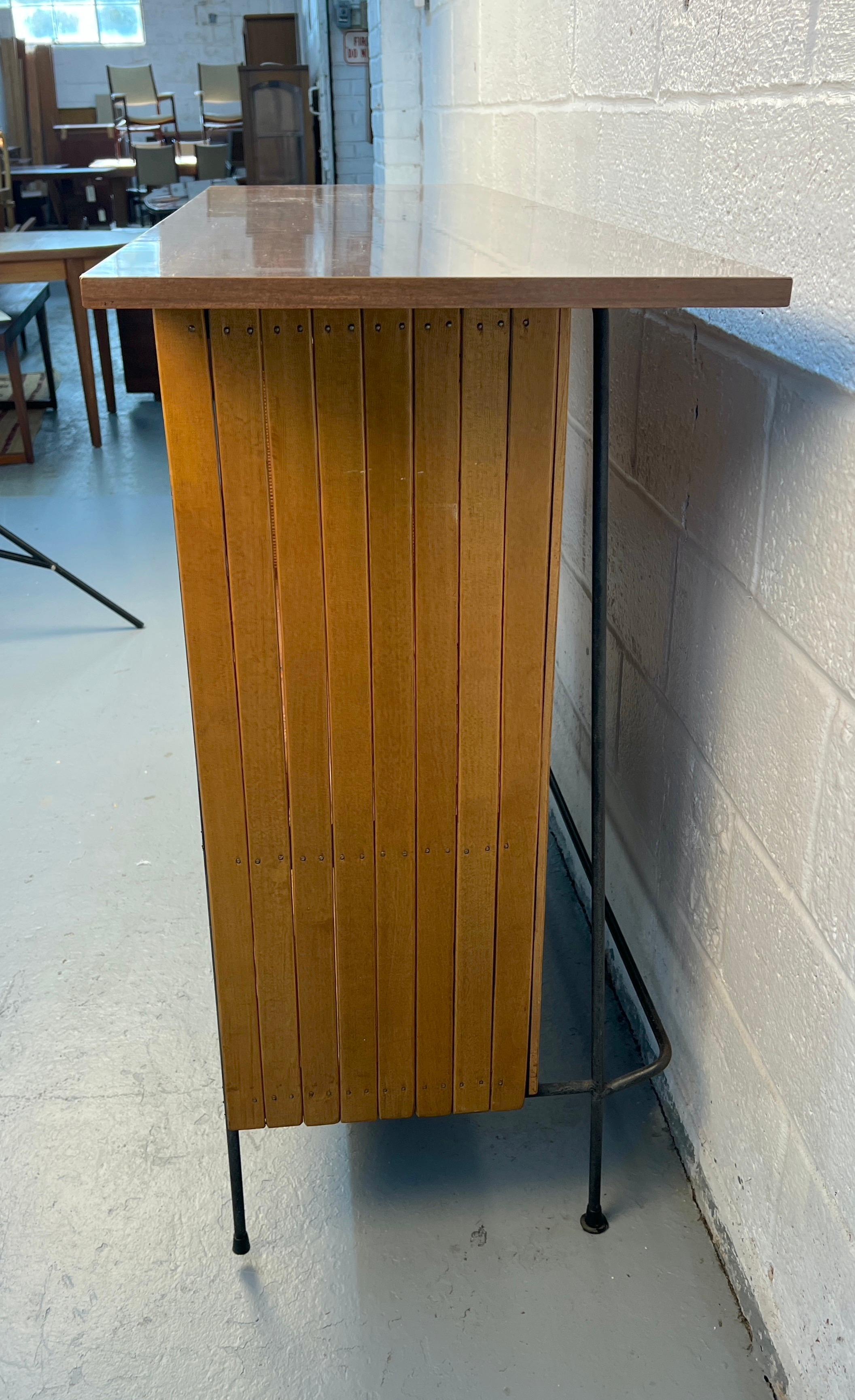 Américain Set de bar vintage en rotin par Arthur Umanoff en vente