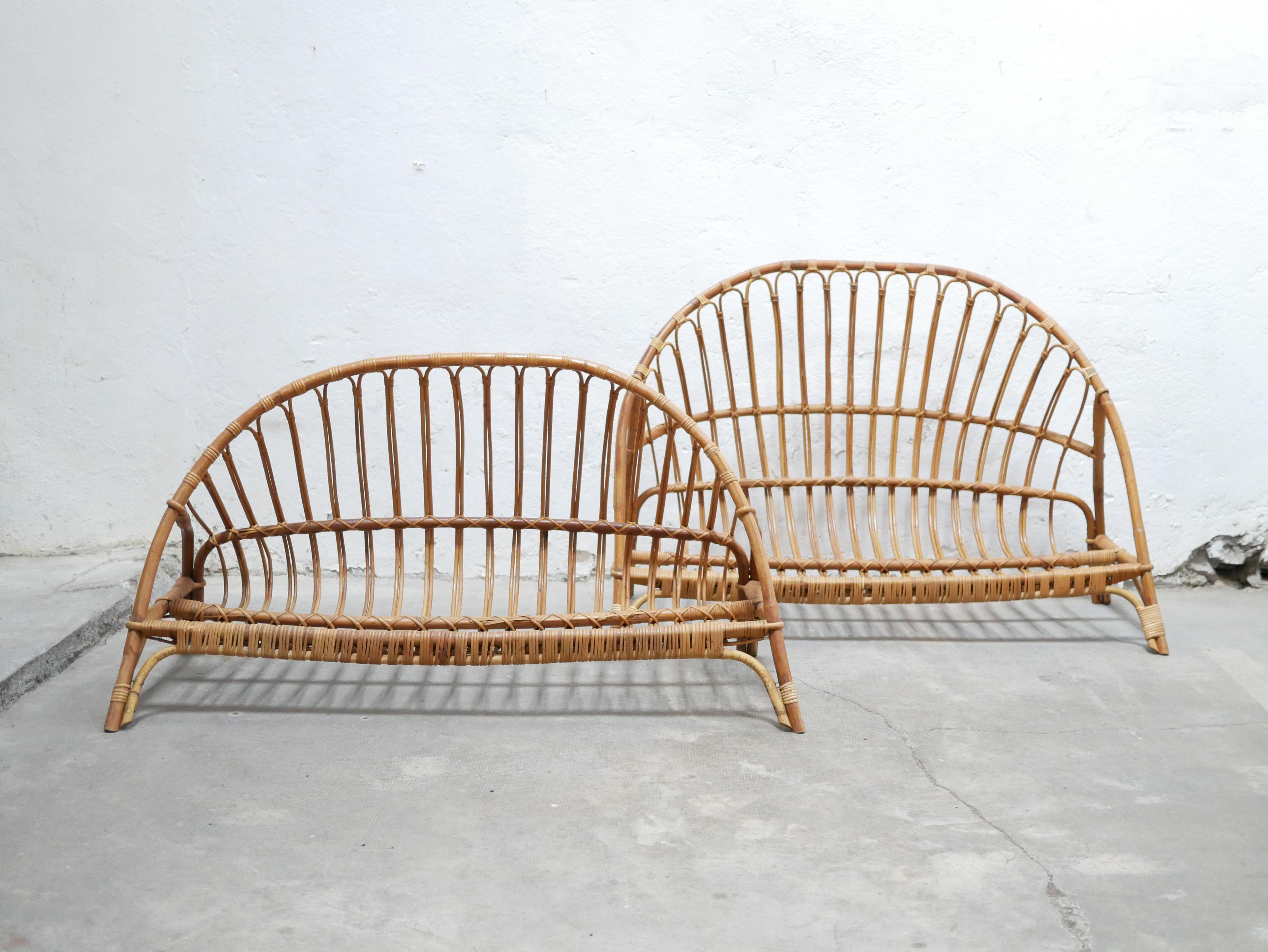 French Vintage rattan basket bed 120cm x 190cm For Sale