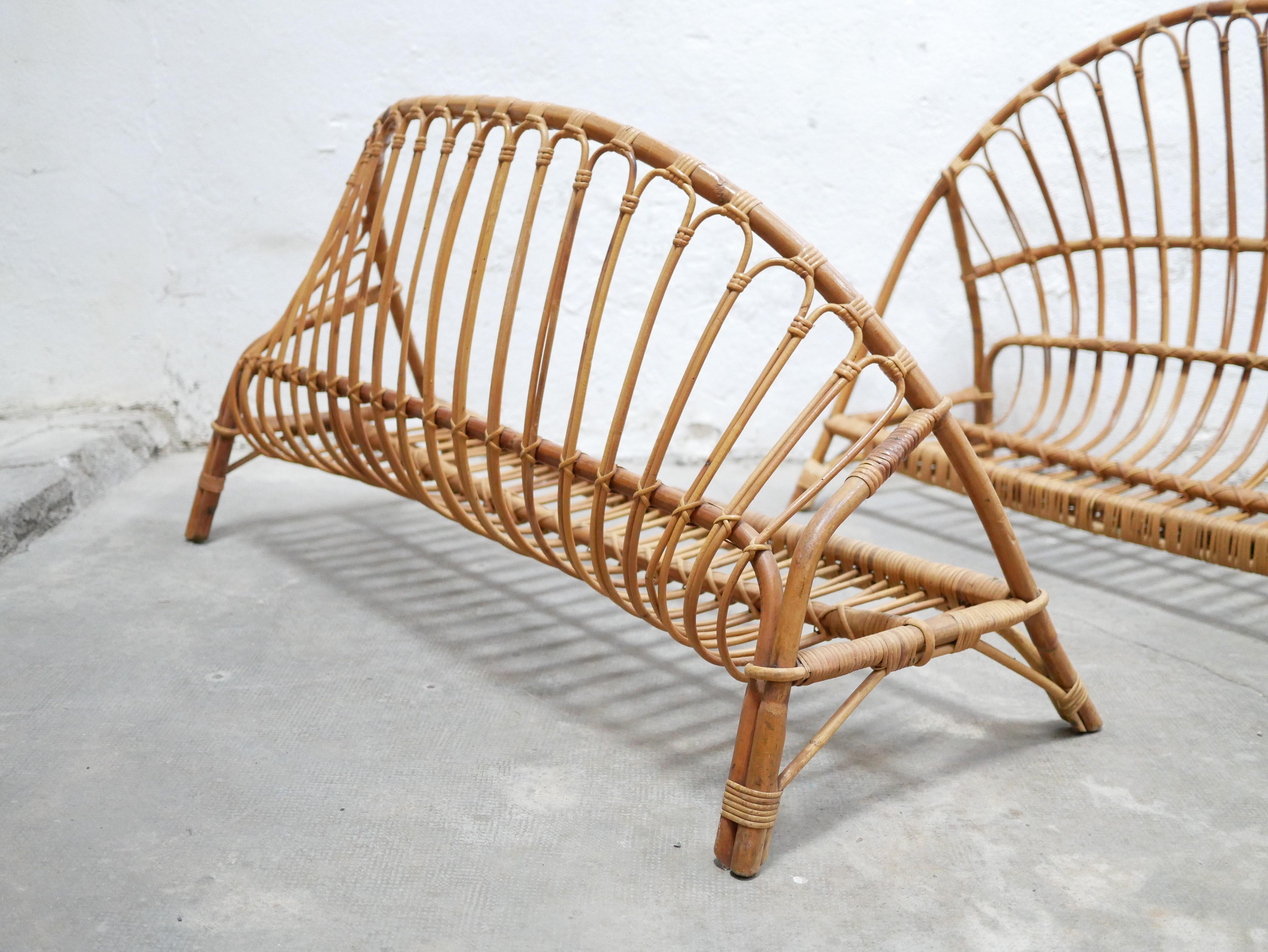 Vintage rattan basket bed 120cm x 190cm In Good Condition For Sale In AIGNAN, FR