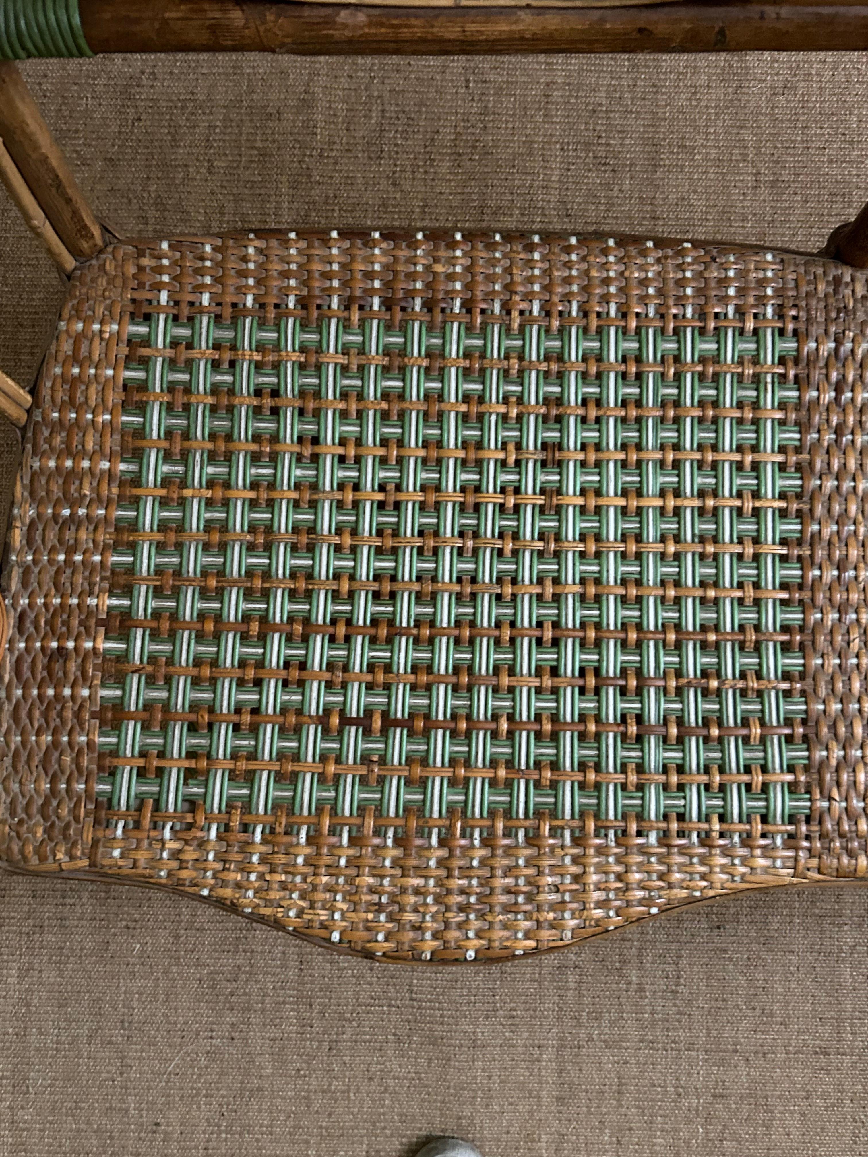 Vintage Rattan Bench with Elegant Woven Details in Green, France, 1930s For Sale 1