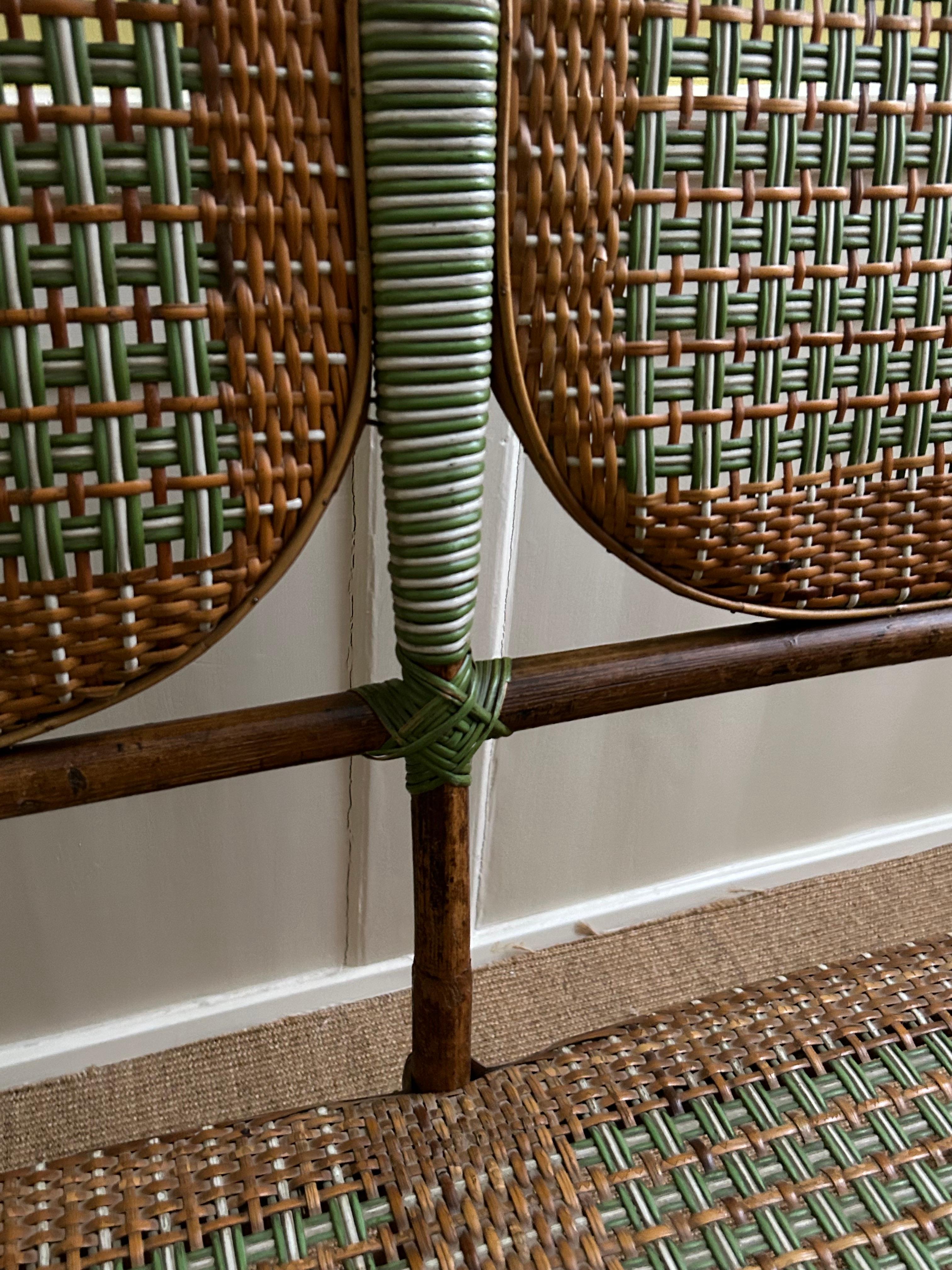 Vintage Rattan Bench with Elegant Woven Details in Green, France, 1930s For Sale 3