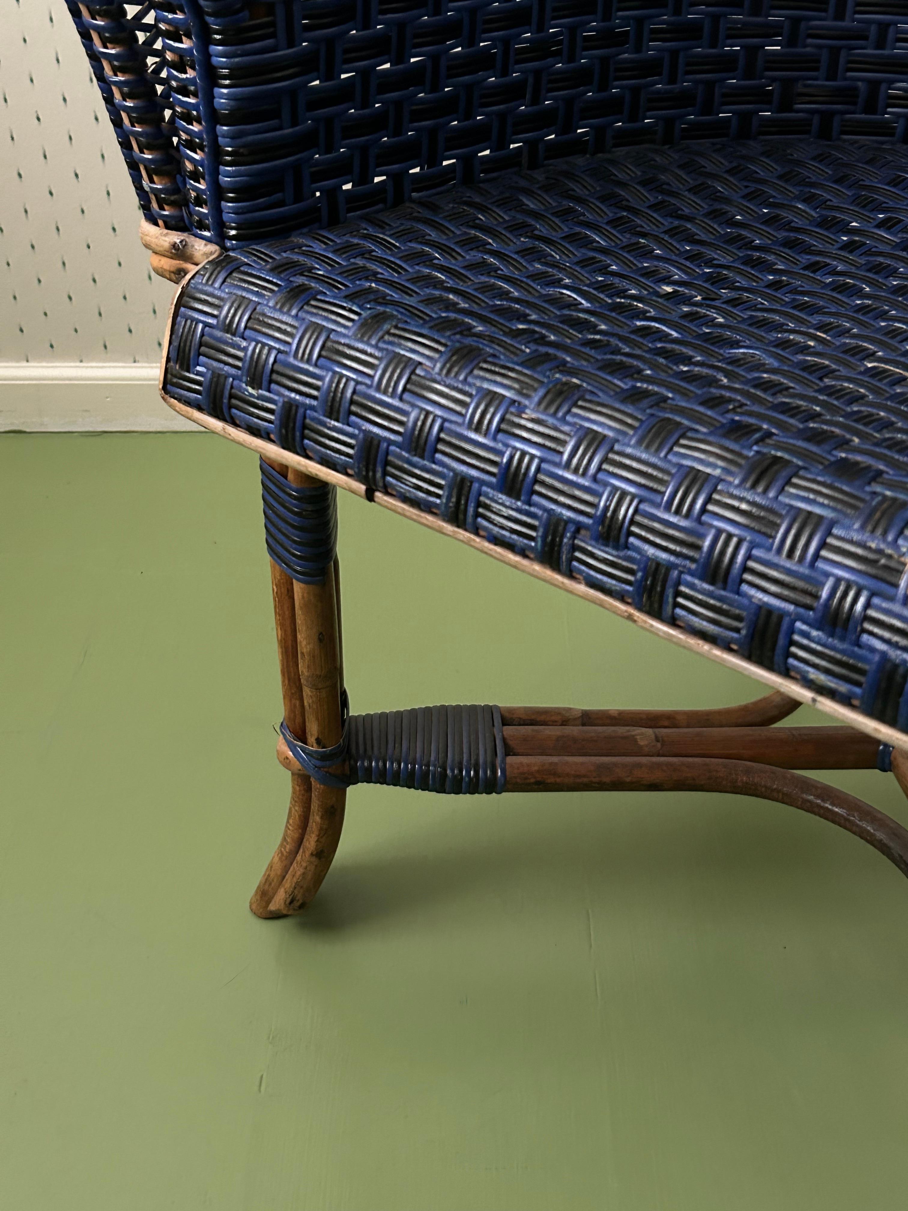 Chaise vintage en rotin noir et bleu, France, début du 20e siècle en vente 1