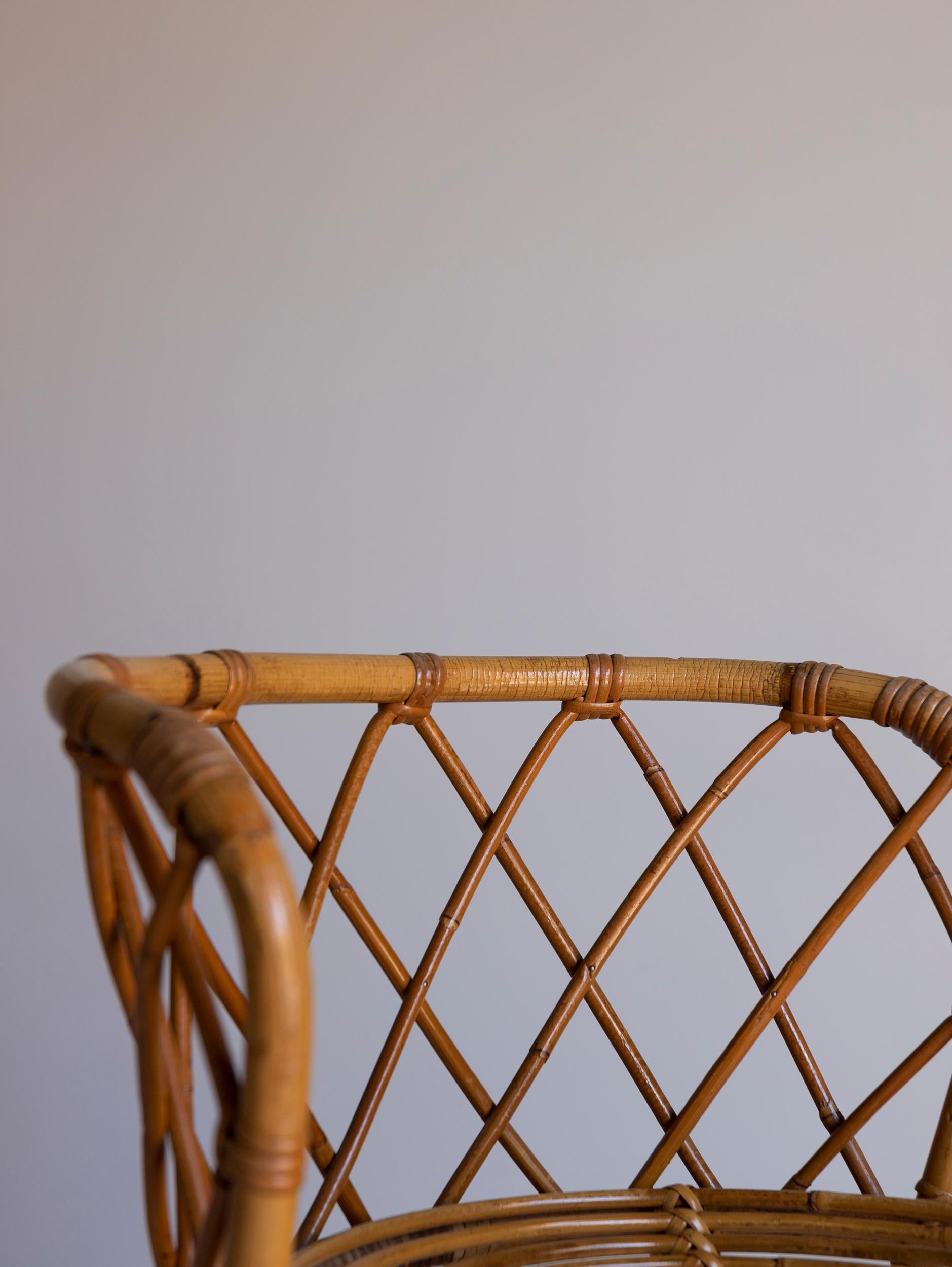Vintage Rattan Chair Louis Sognot Style In Excellent Condition For Sale In Sammu-shi, Chiba